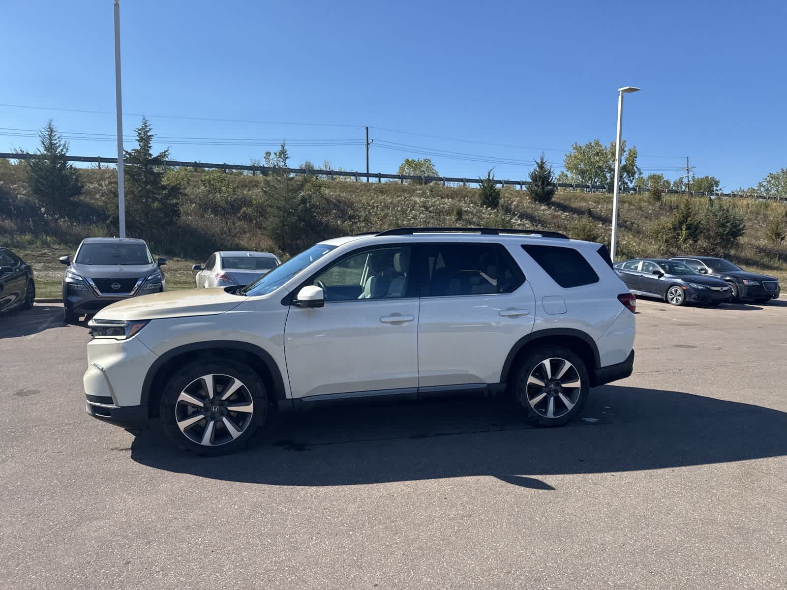 Thumbnail: 2023 Honda Pilot - 26
