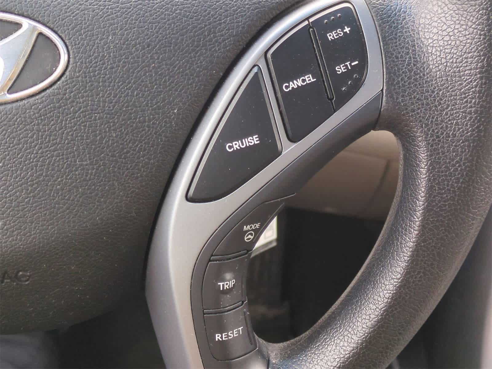 Thumbnail: 2015 Hyundai Elantra - 24