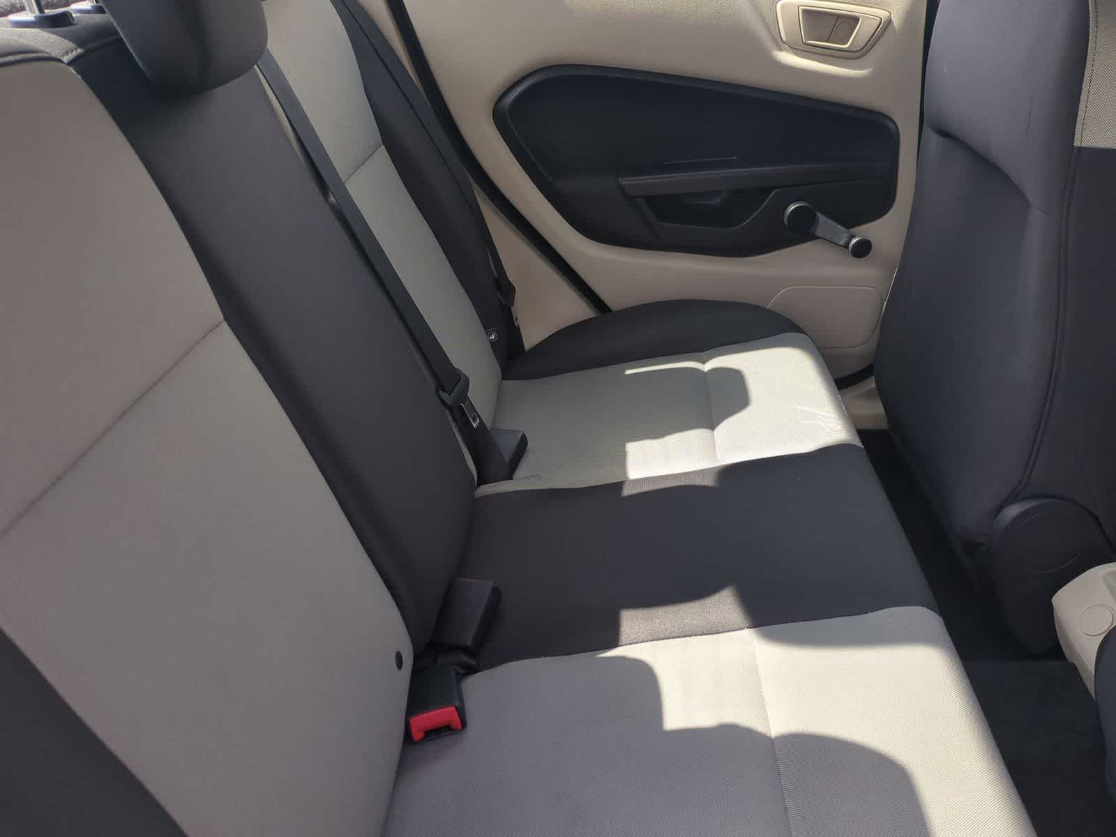 Thumbnail: 2013 Ford Fiesta - 20