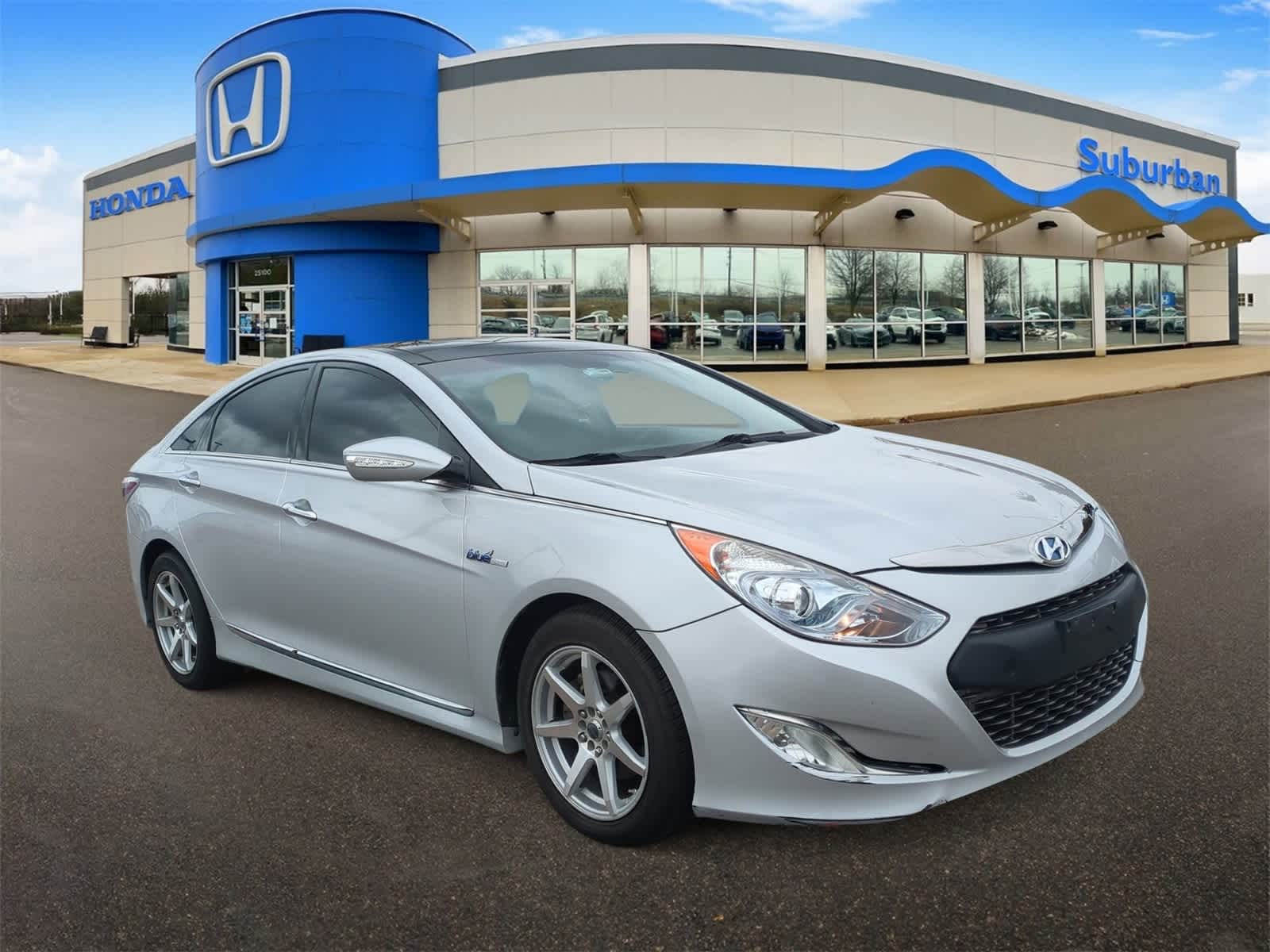 2015 Hyundai Sonata Hybrid Limited photo 2