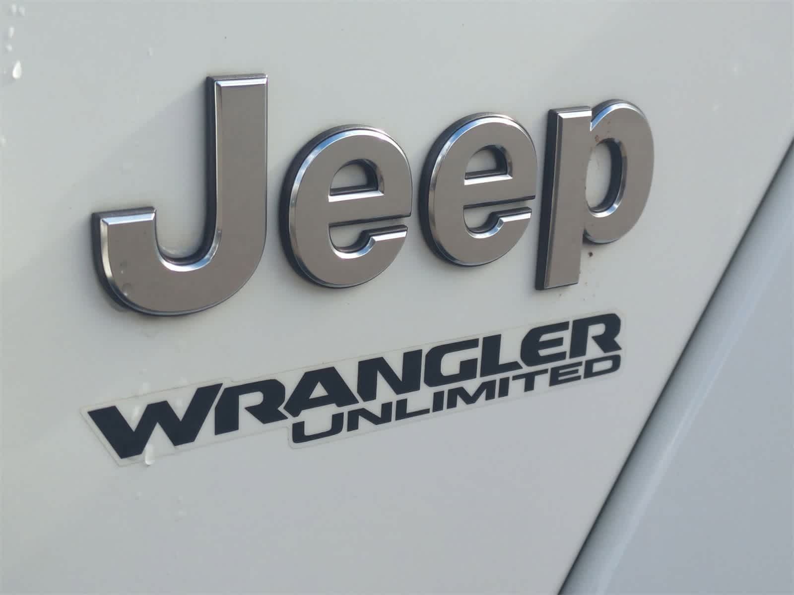 Thumbnail: 2020 Jeep Wrangler - 14