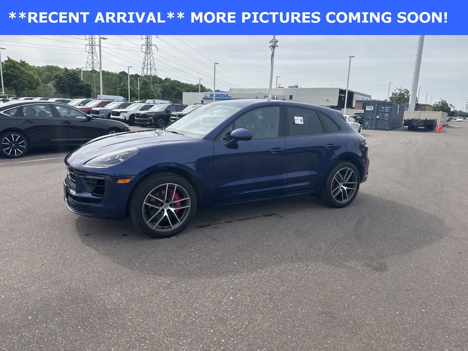 2022 Porsche Macan S photo 4