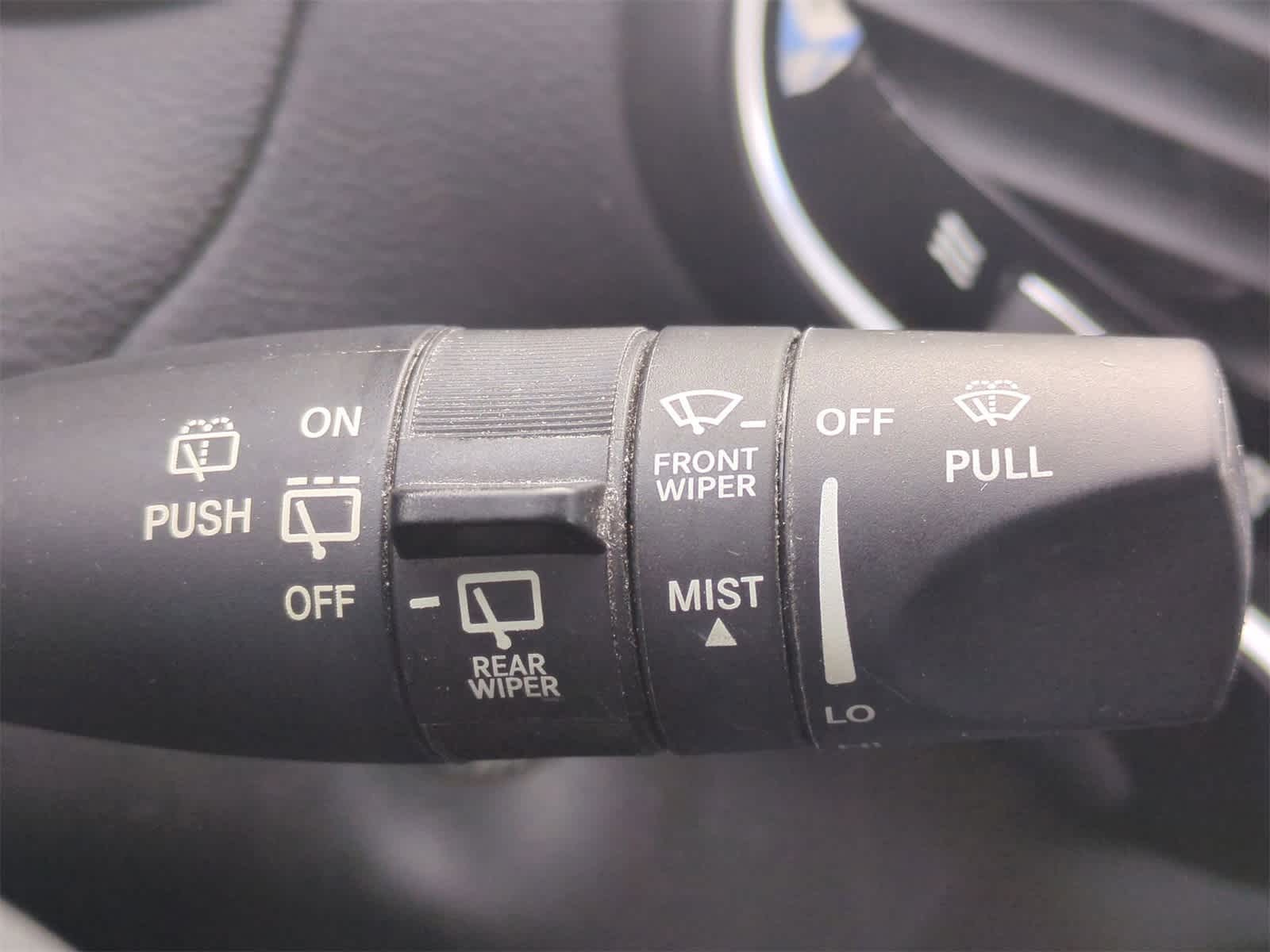 Thumbnail: 2020 Jeep Cherokee - 25