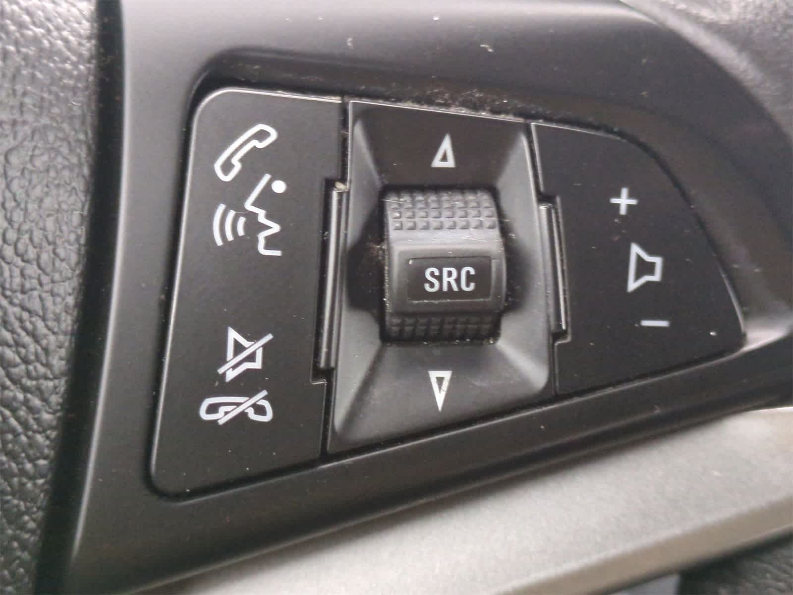 Thumbnail: 2022 Chevrolet Trax - 24