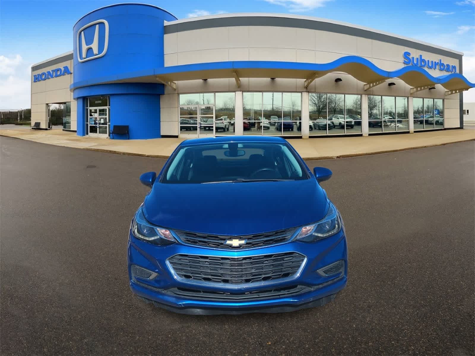 Thumbnail: 2017 Chevrolet Cruze - 3