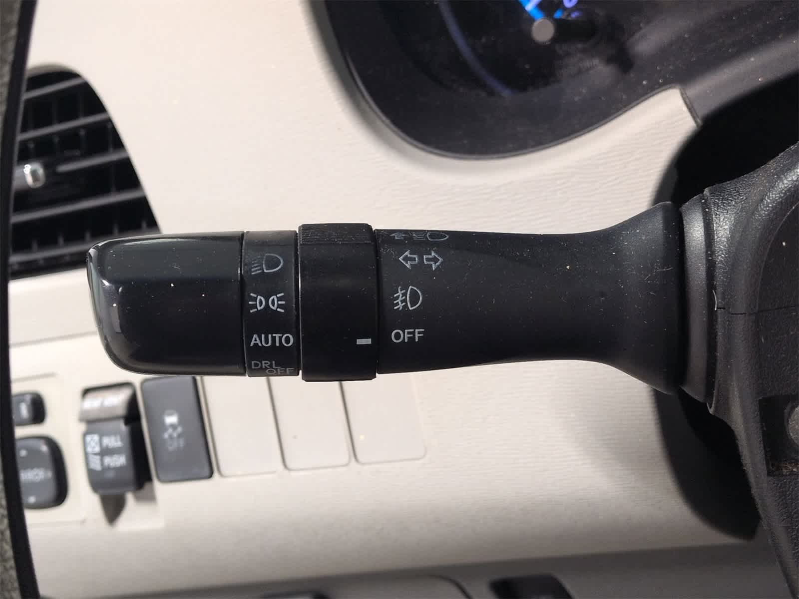 Thumbnail: 2013 Toyota Sienna - 29