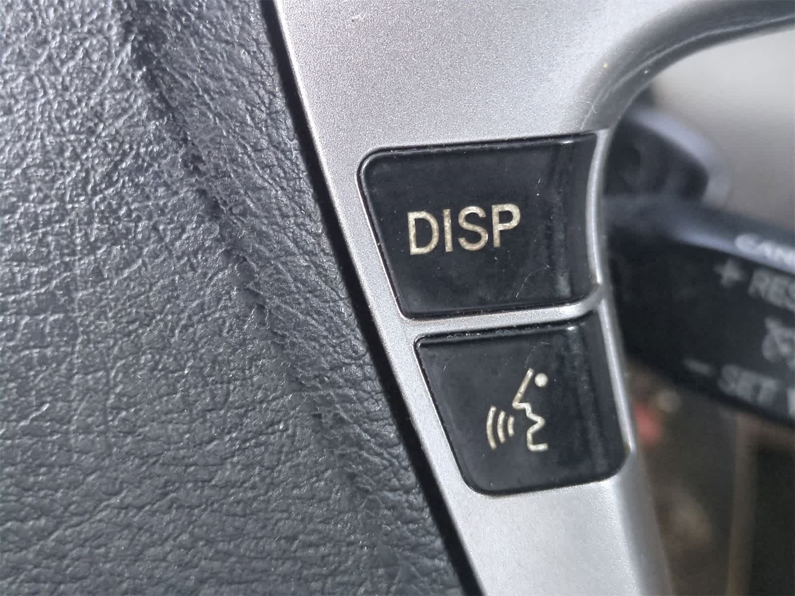 2012 Toyota Highlander SE 26