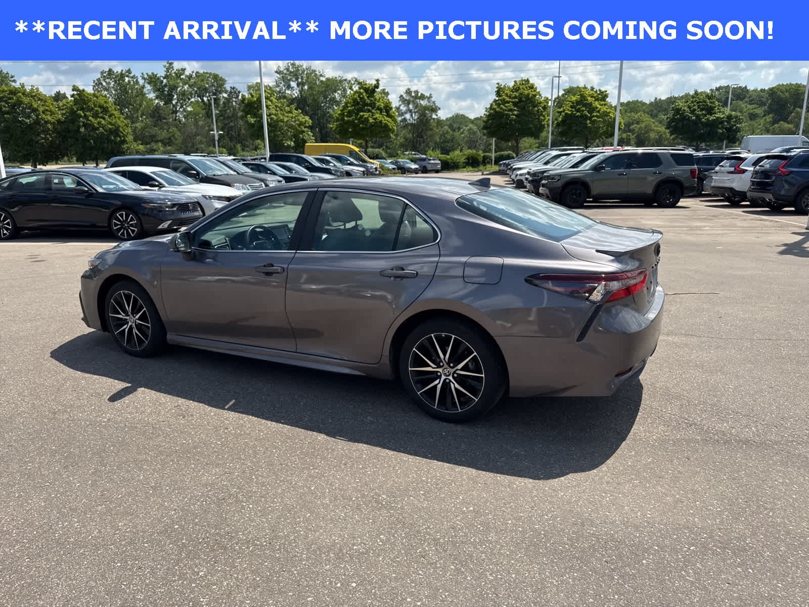 Thumbnail: 2023 Toyota Camry - 18