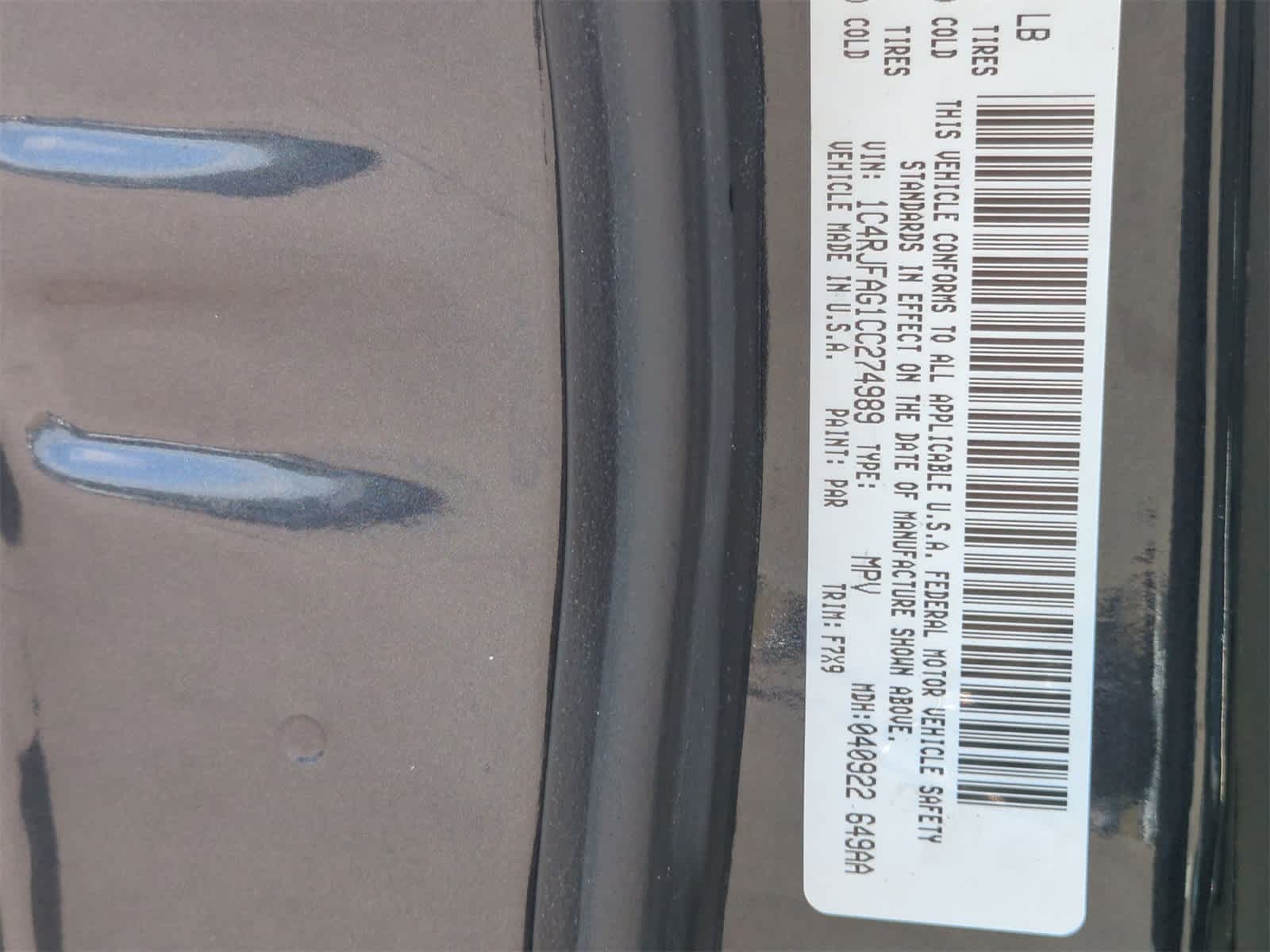 Thumbnail: 2012 Jeep Grand Cherokee - 32