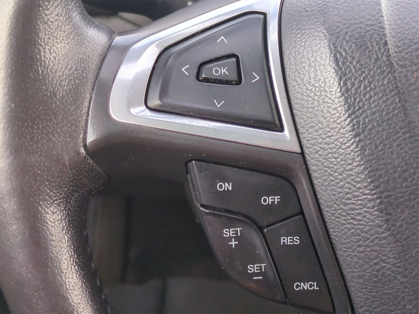 Thumbnail: 2014 Ford Fusion - 22