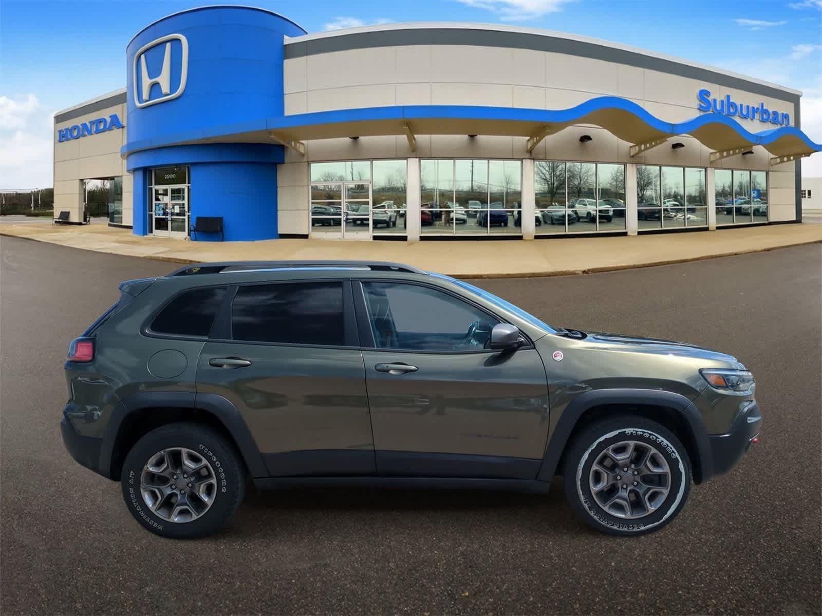 Thumbnail: 2019 Jeep Cherokee - 9