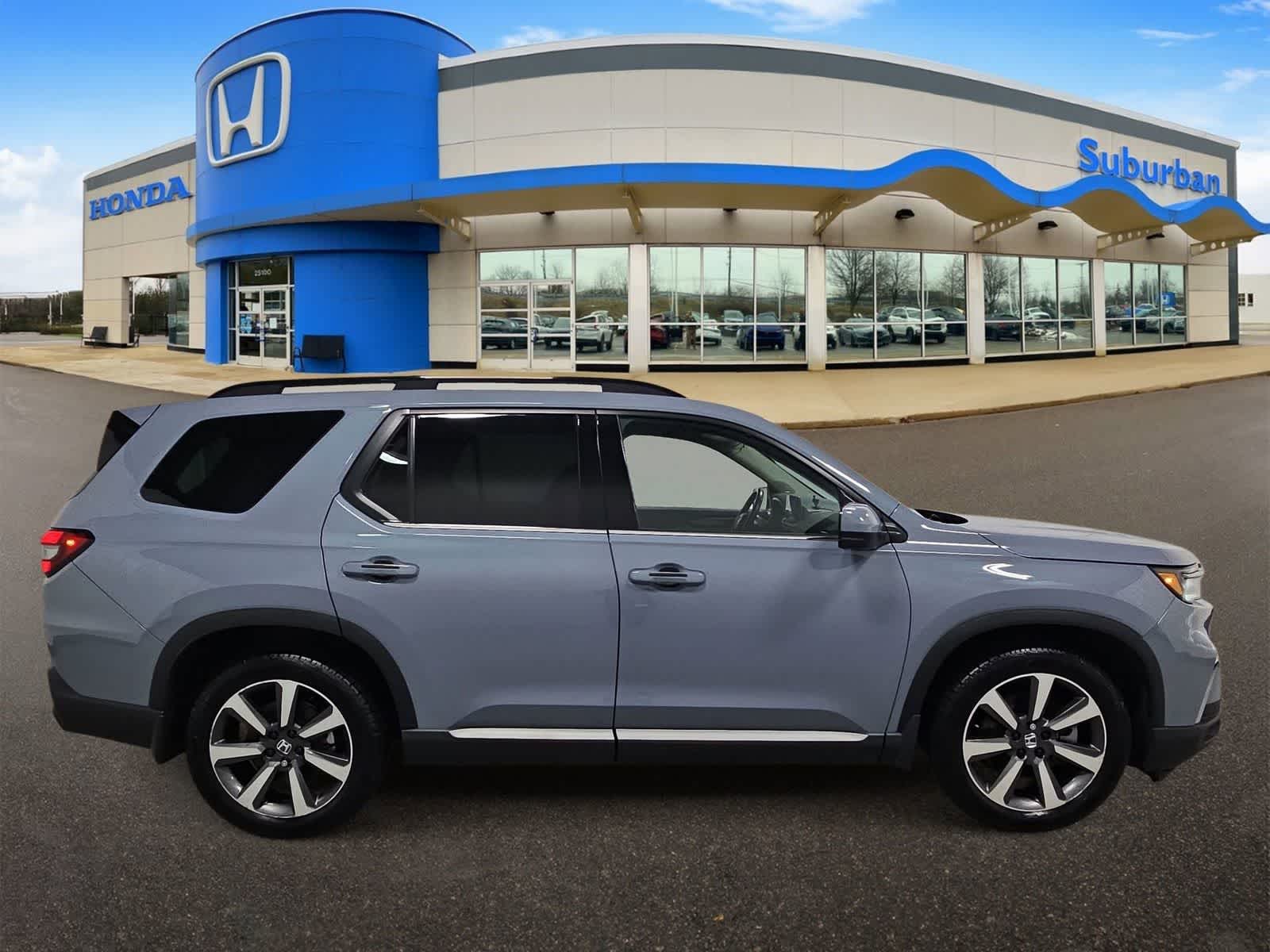 Thumbnail: 2023 Honda Pilot - 9