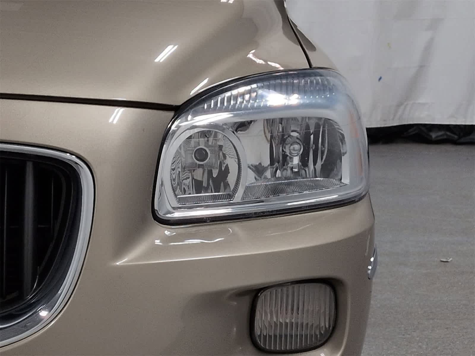 Thumbnail: 2005 Buick Terraza - 11