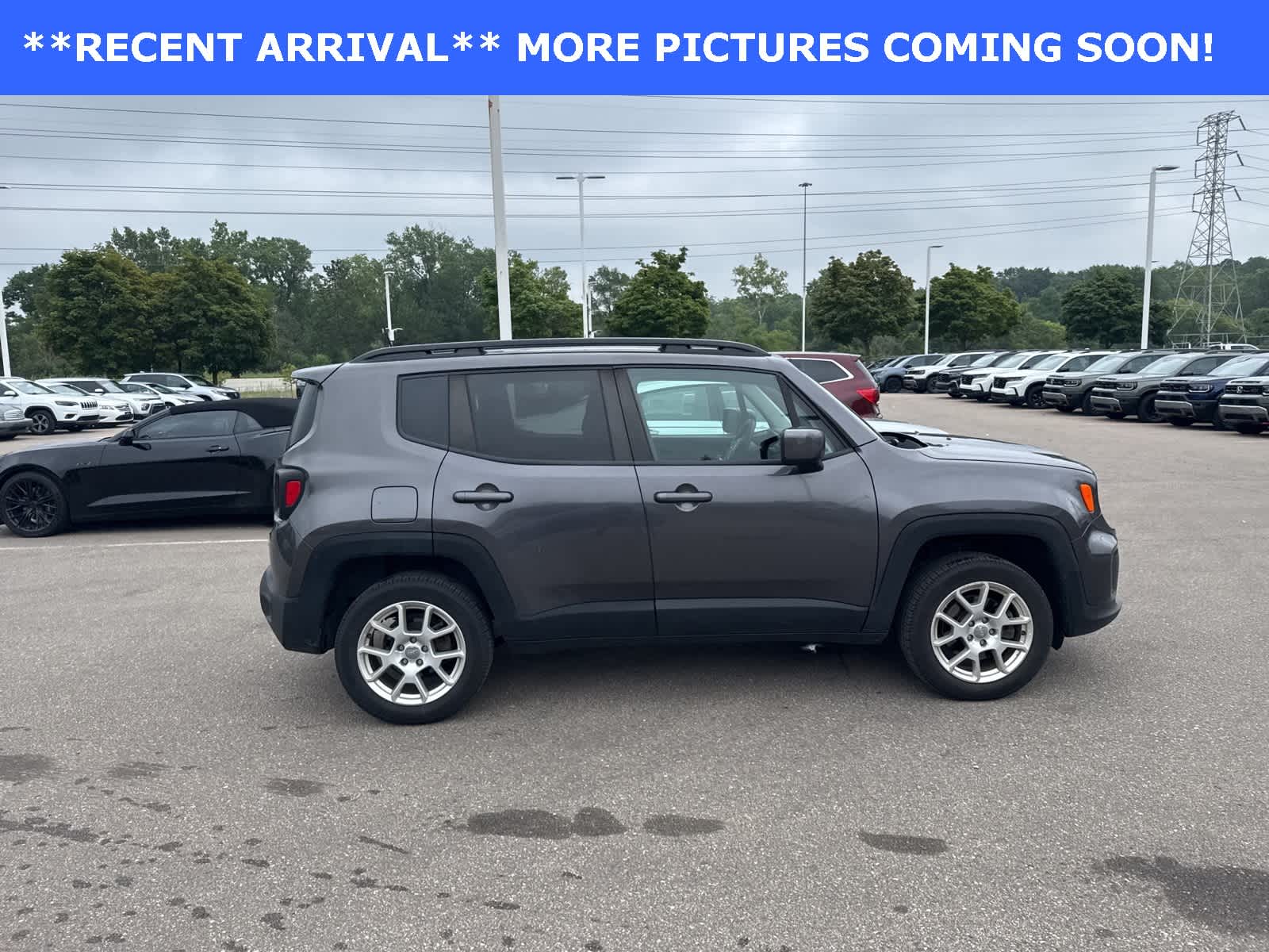 Thumbnail: 2019 Jeep Renegade - 11