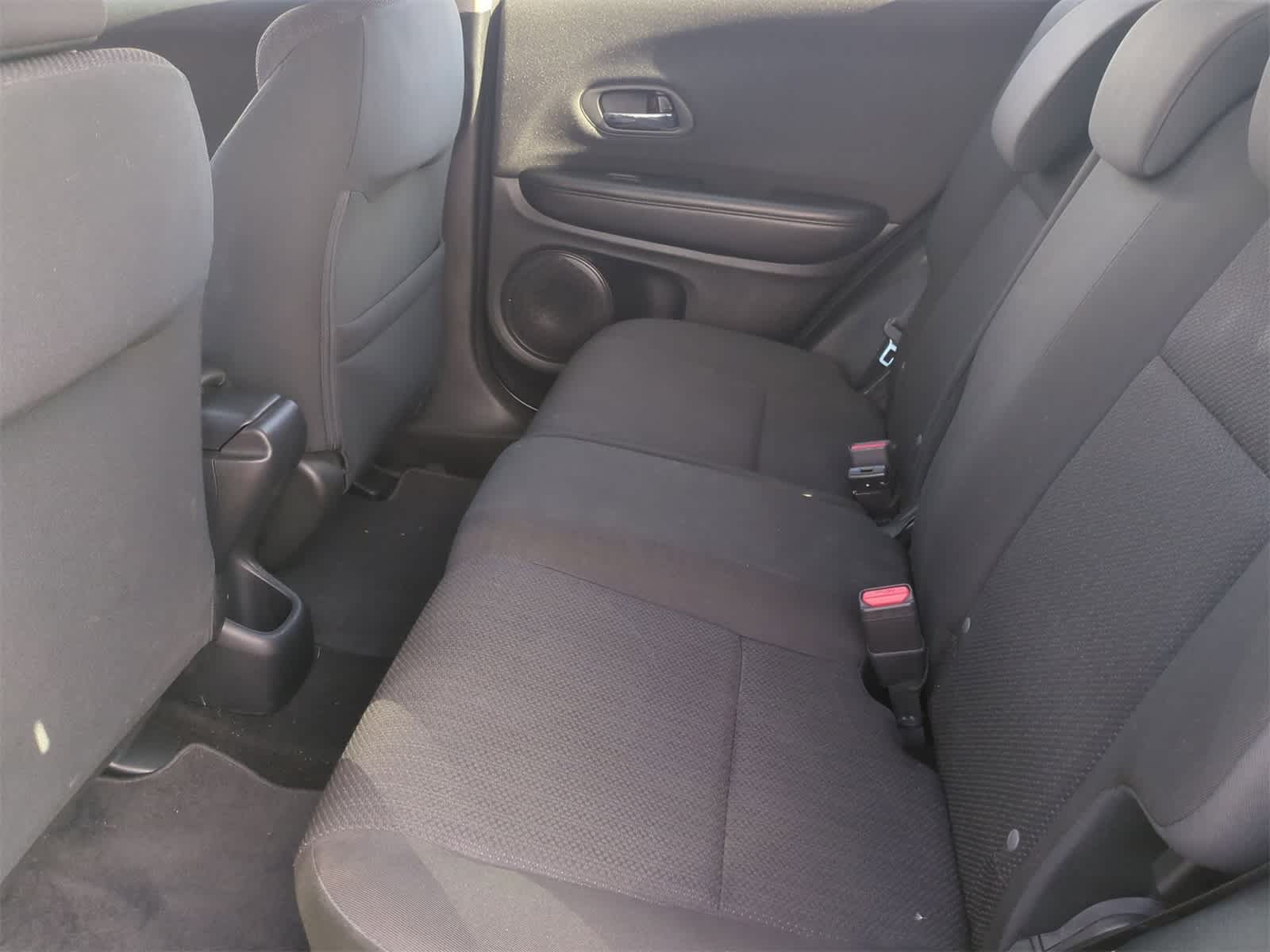 Thumbnail: 2016 Honda HR-V - 18