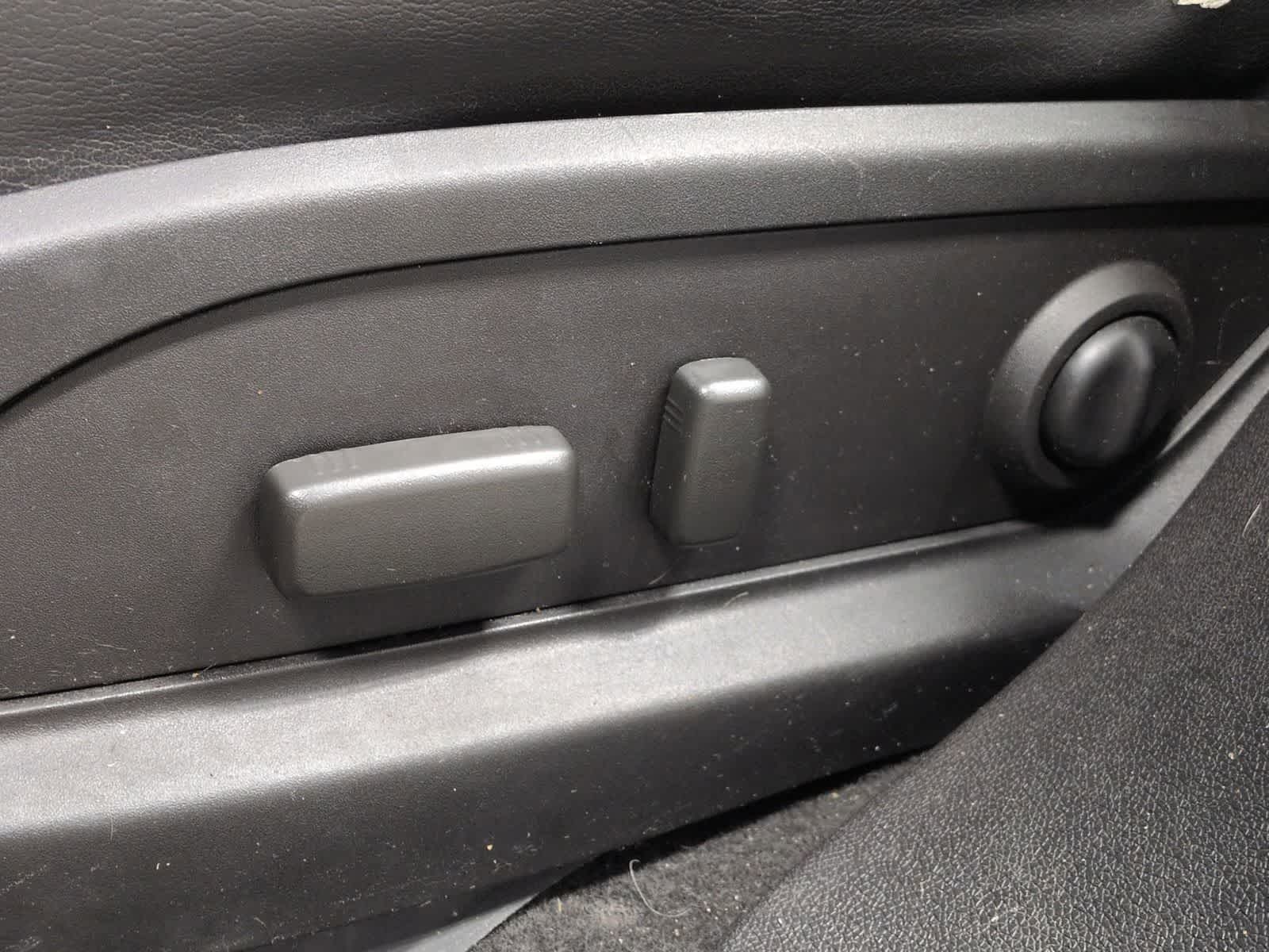 Thumbnail: 2013 GMC Acadia - 18