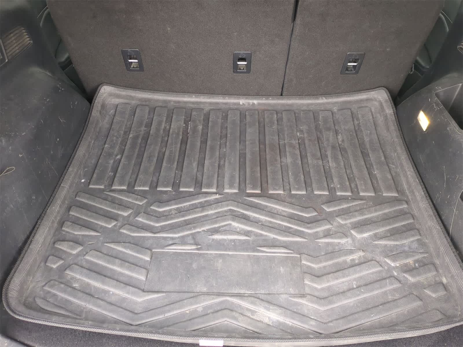 Thumbnail: 2017 Ford Edge - 32