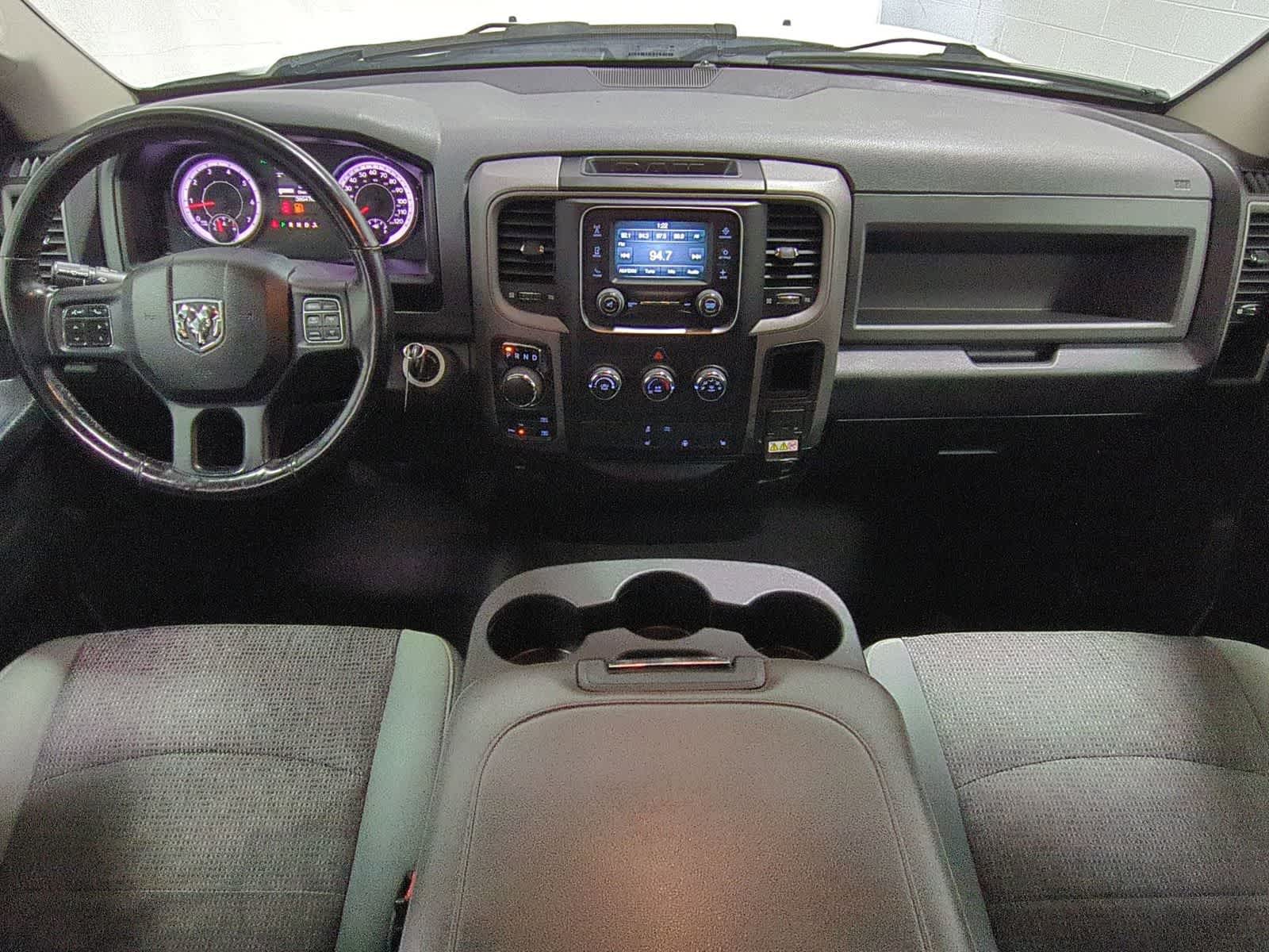 Thumbnail: 2019 RAM 1500 Classic - 16