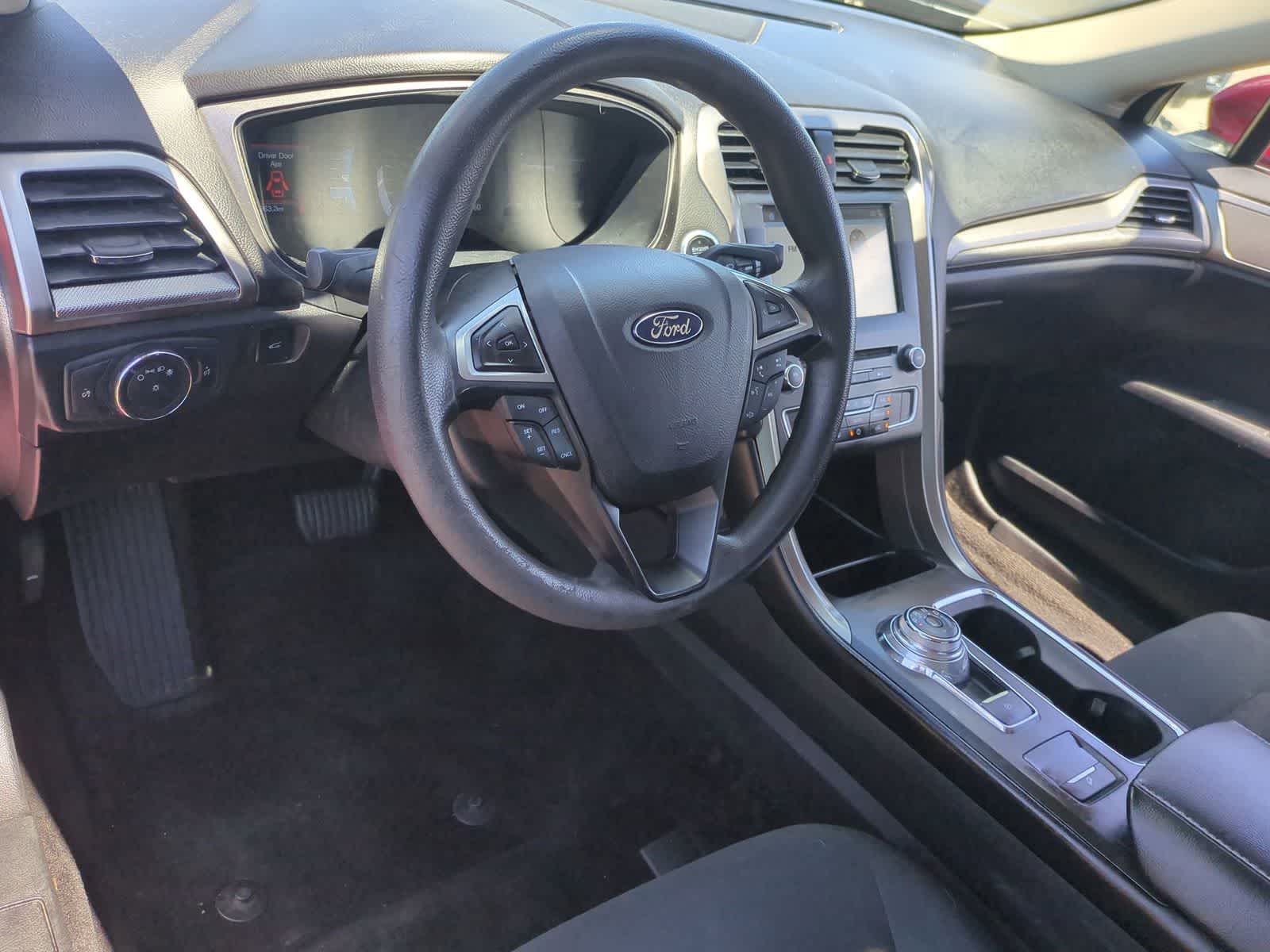 Thumbnail: 2018 Ford Fusion - 10