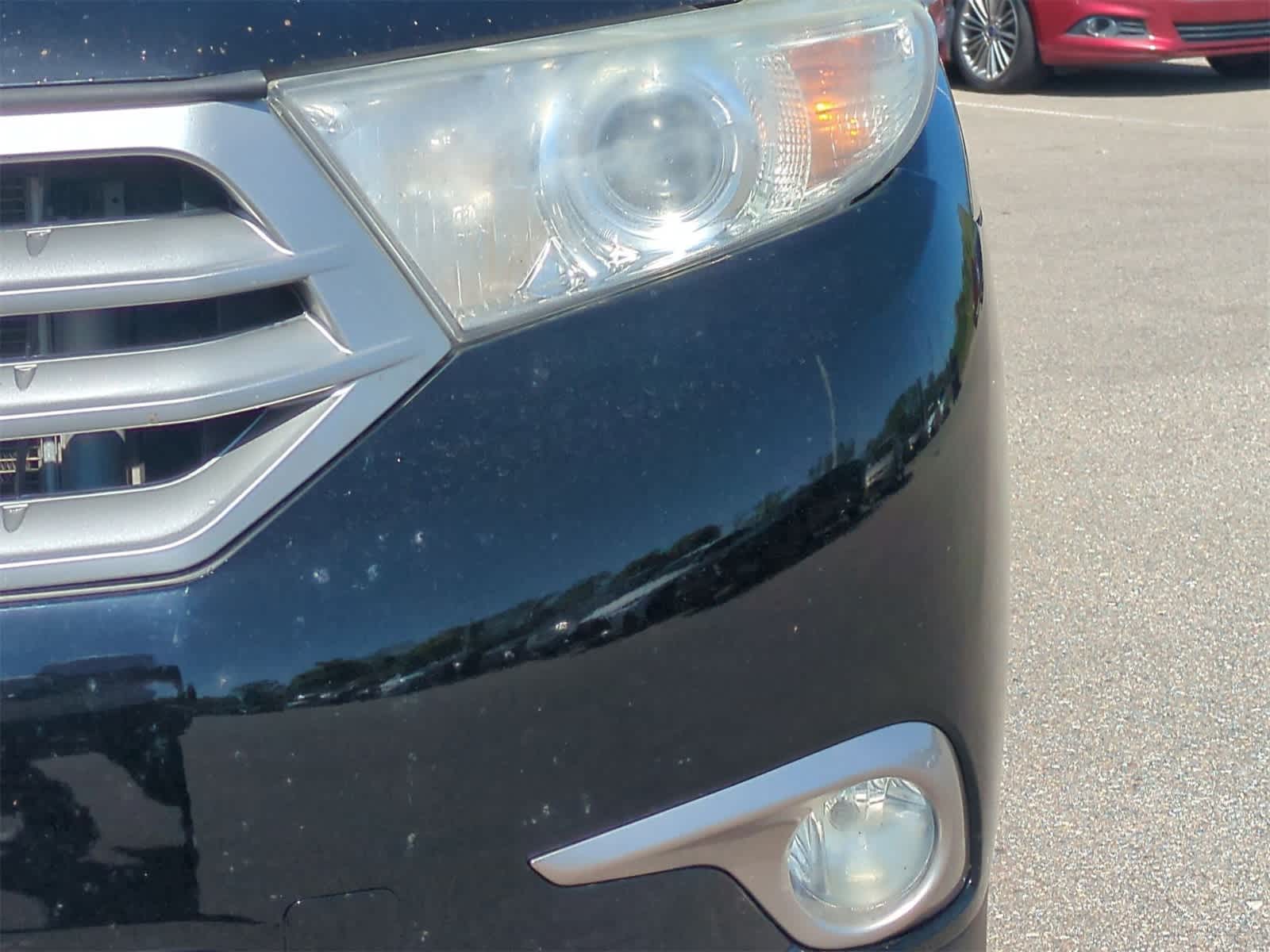 2012 Toyota Highlander SE 11