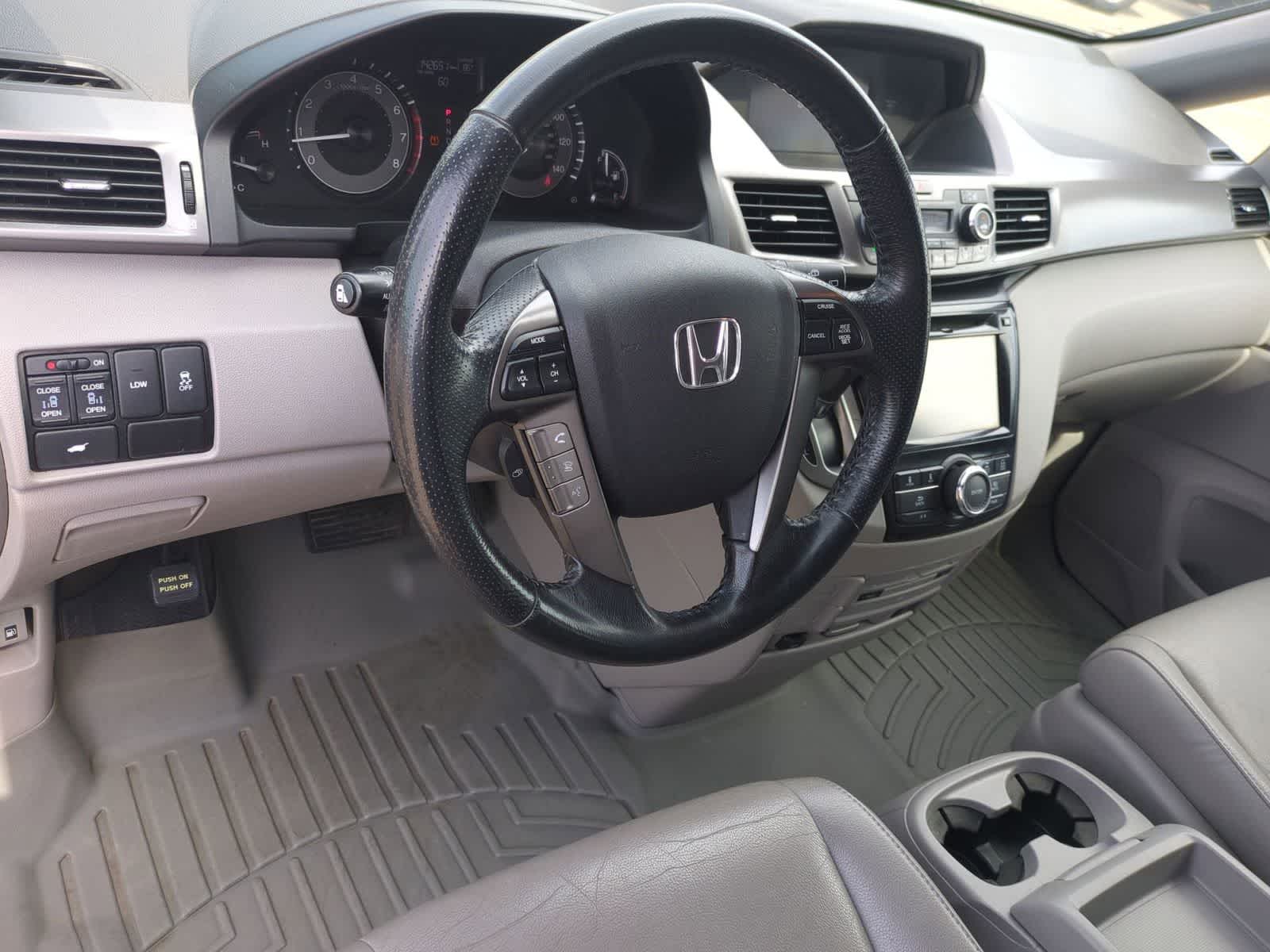 Thumbnail: 2015 Honda Odyssey - 10