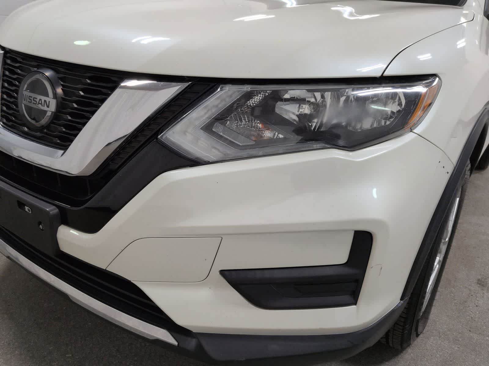 Thumbnail: 2018 Nissan Rogue - 11