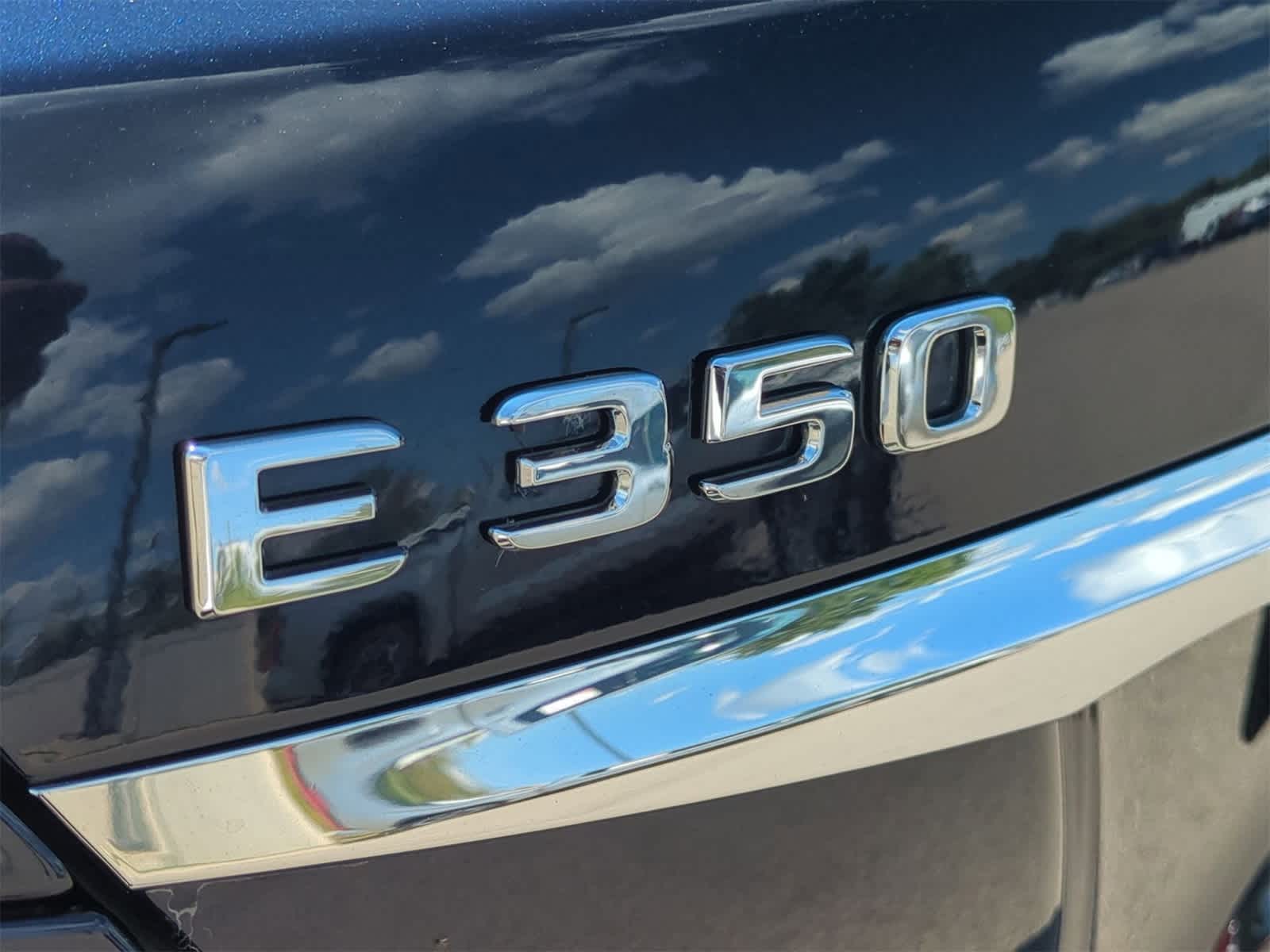 Thumbnail: 2020 Mercedes-Benz E-Class - 13