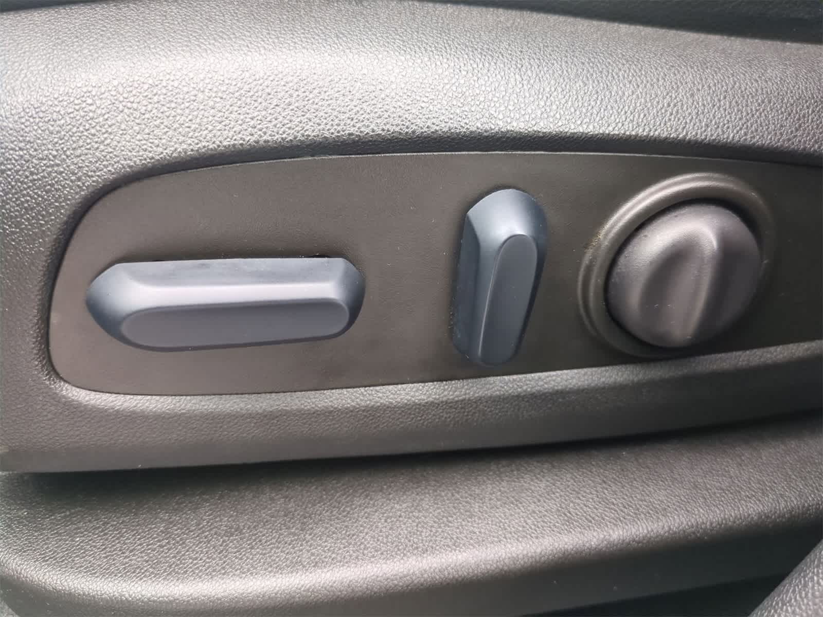 Thumbnail: 2023 GMC Terrain - 18