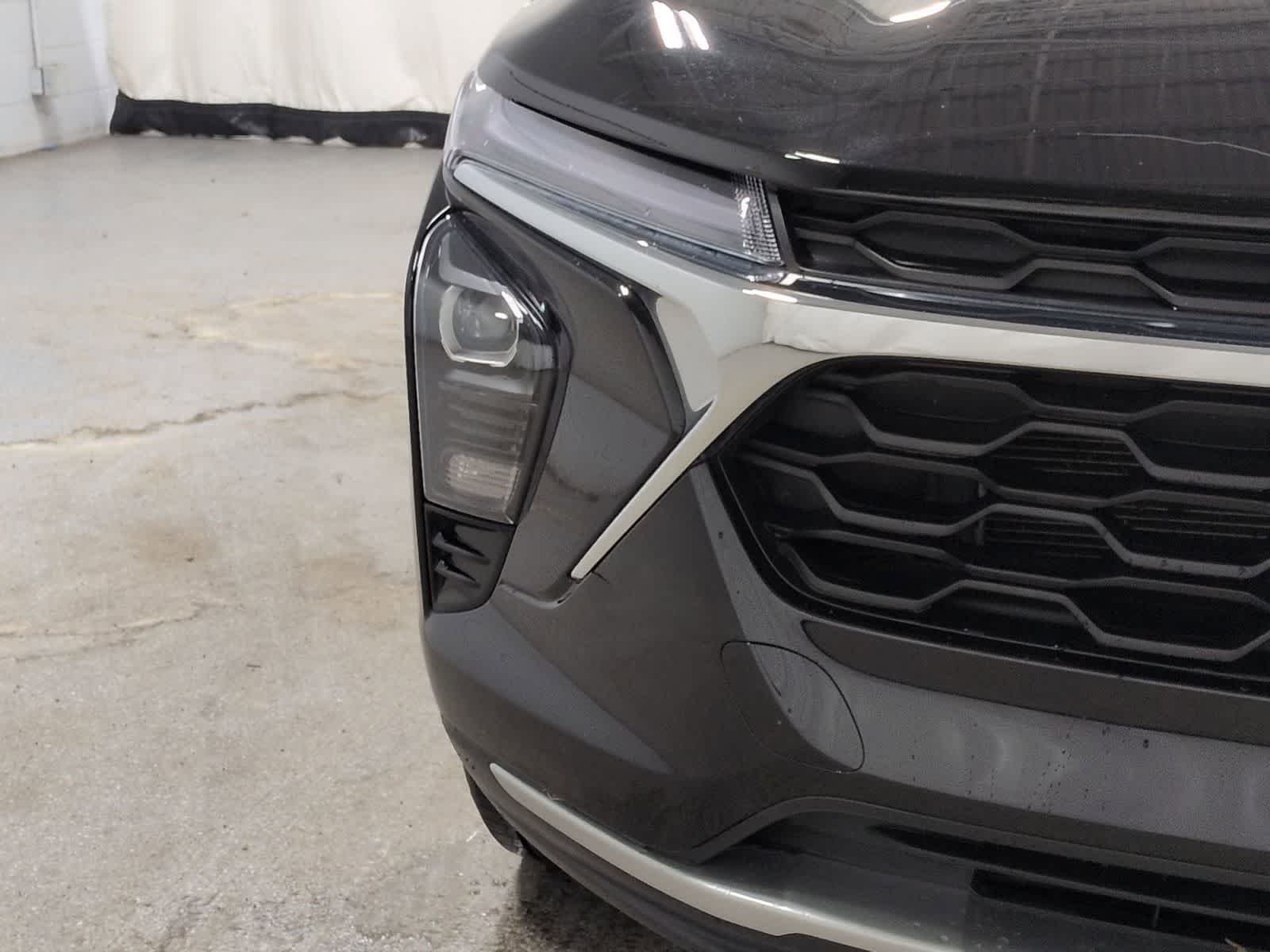 Thumbnail: 2025 Chevrolet Trax - 11