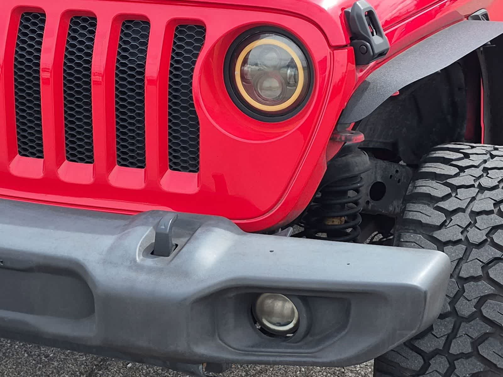 Thumbnail: 2019 Jeep Wrangler - 18