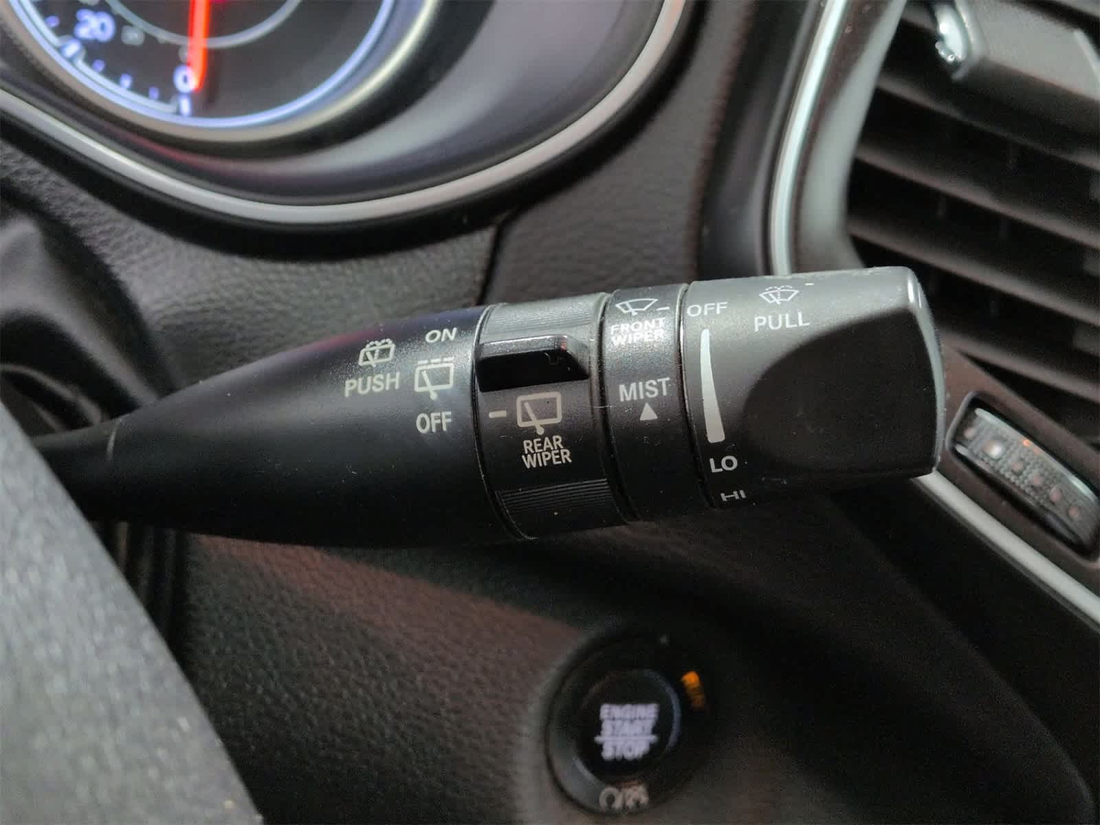 Thumbnail: 2019 Jeep Cherokee - 26