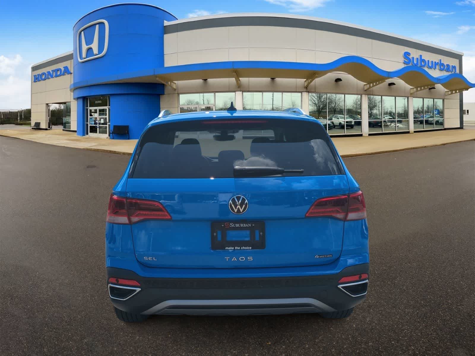 Thumbnail: 2024 Volkswagen Taos - 7