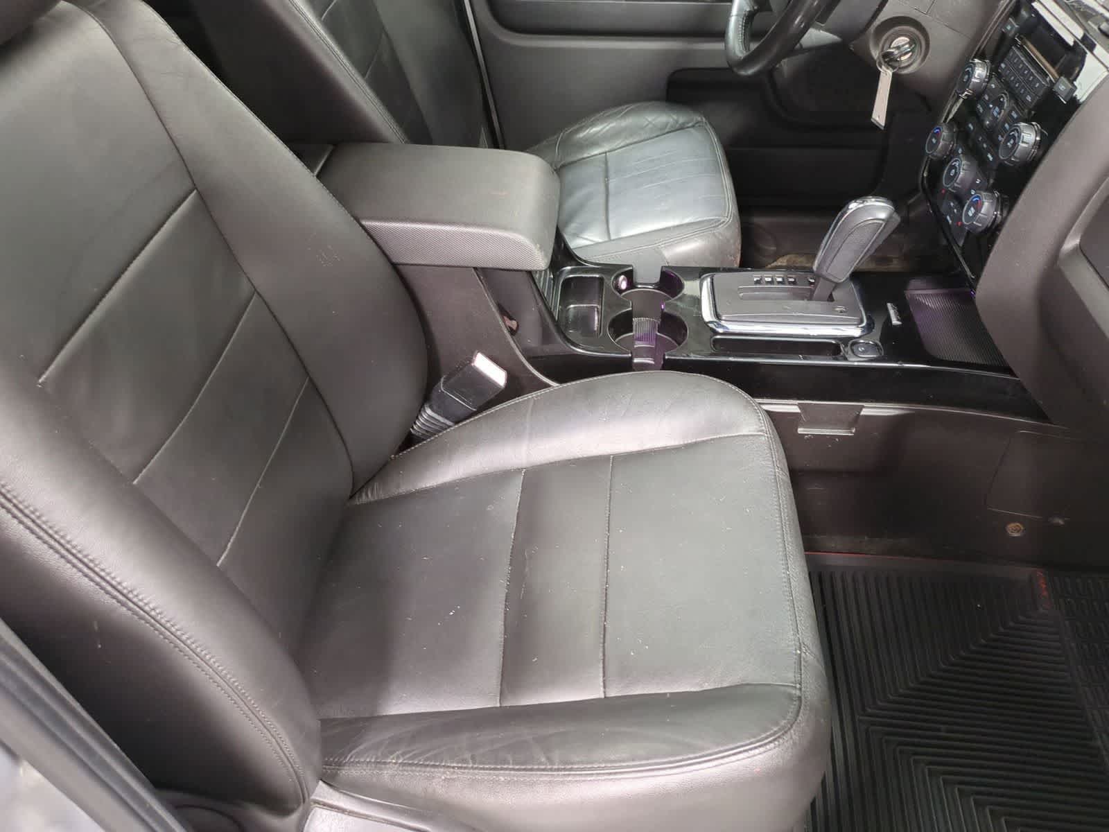 Thumbnail: 2010 Ford Escape - 23