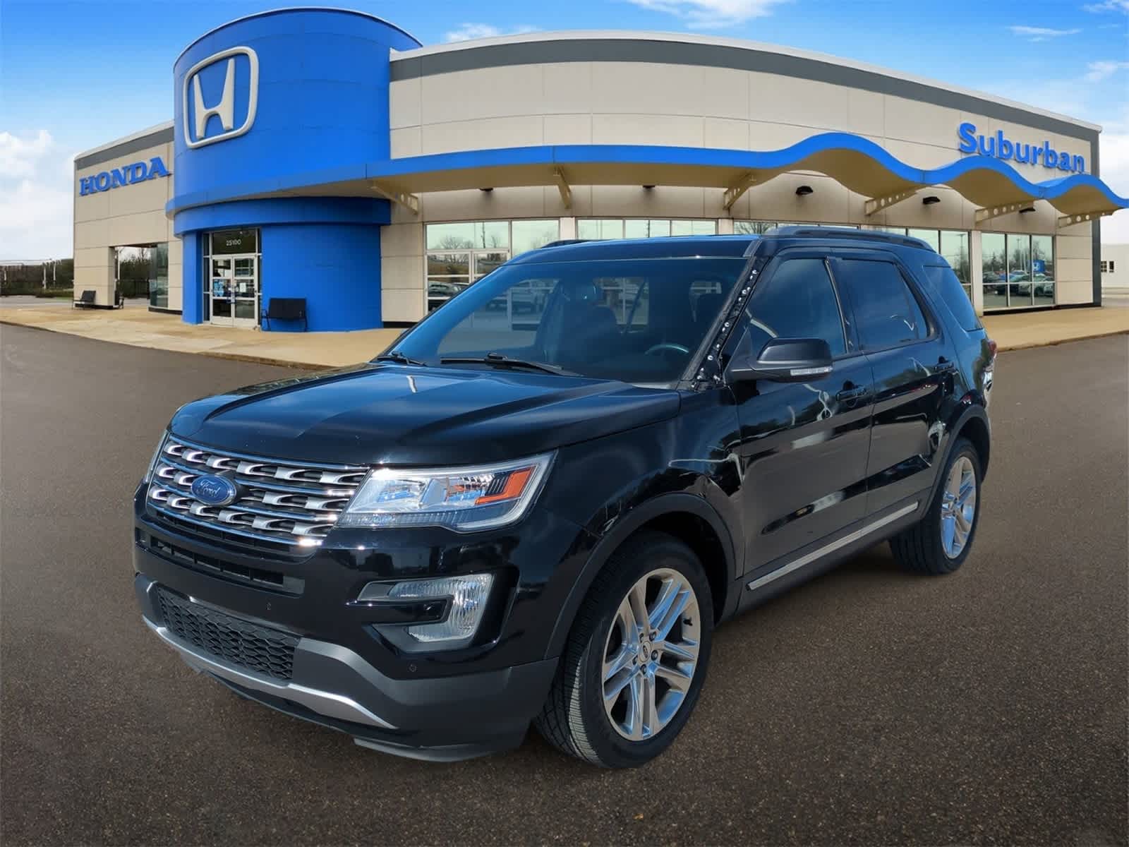 2017 Ford Explorer XLT photo 4