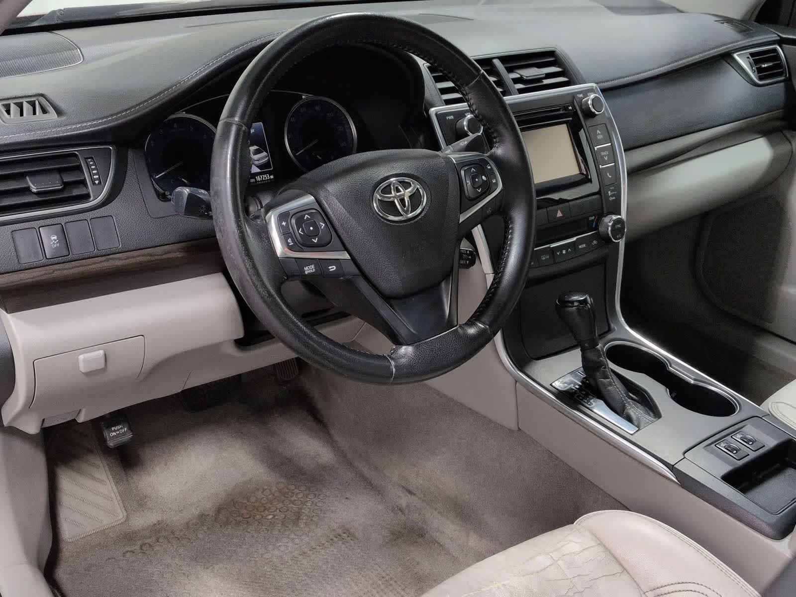 Thumbnail: 2015 Toyota Camry - 10