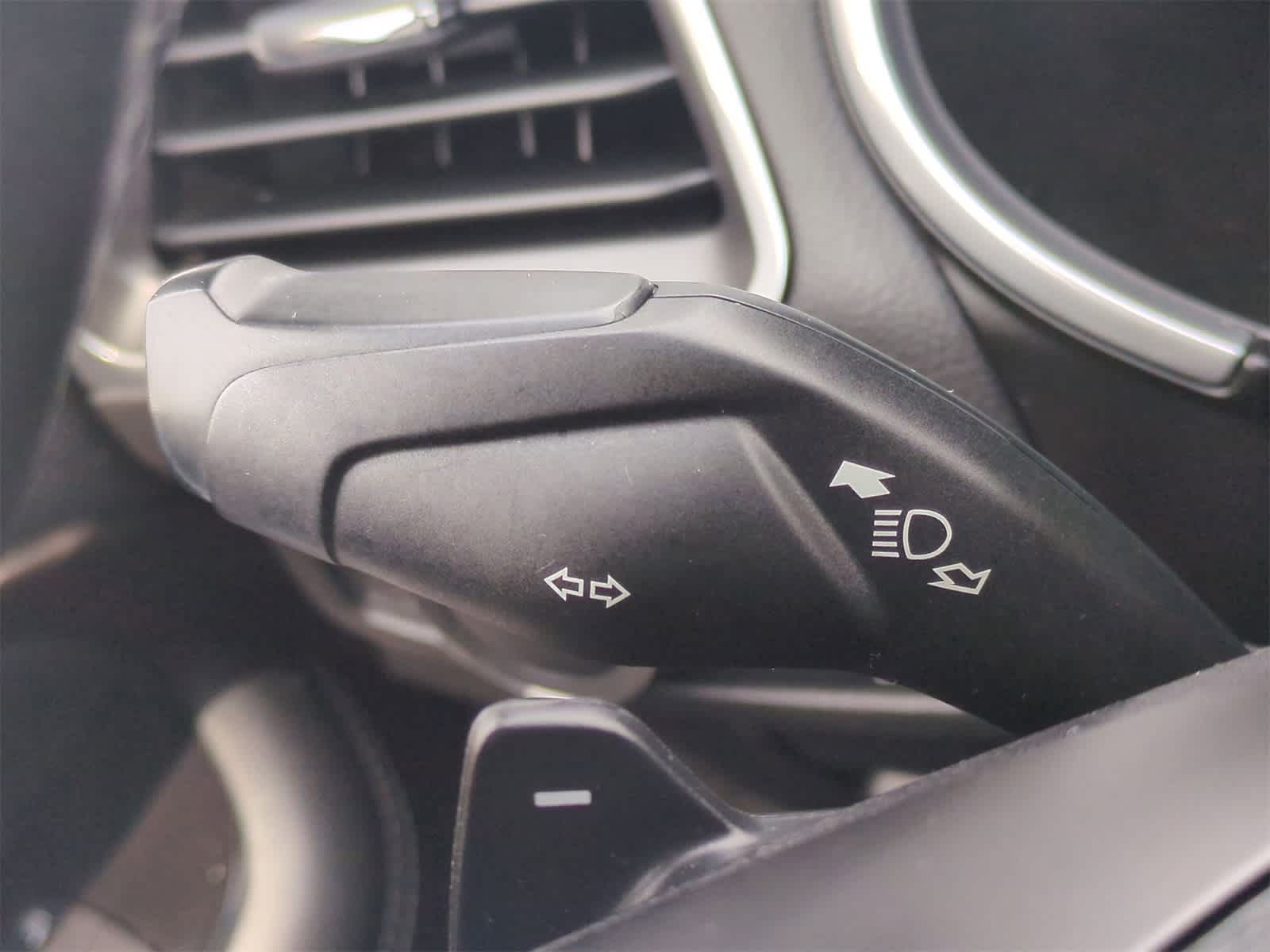 2016 Ford Edge Titanium 26