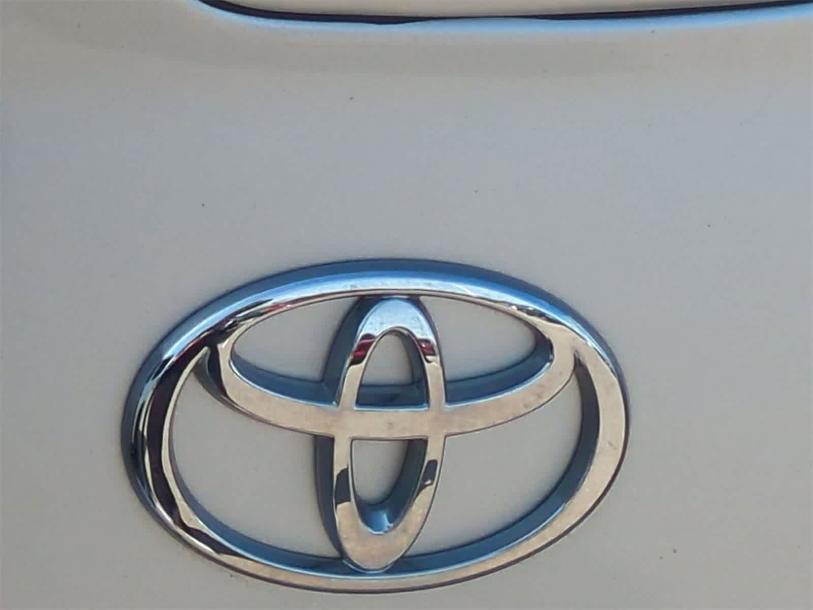 Thumbnail: 2005 Toyota RAV4 - 12