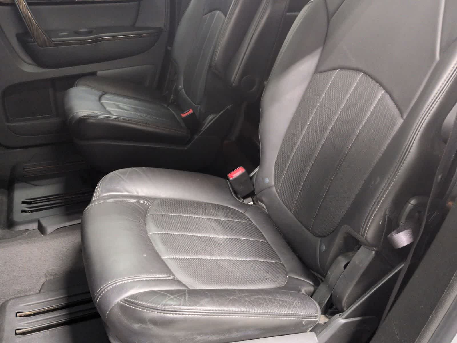 Thumbnail: 2013 GMC Acadia - 21