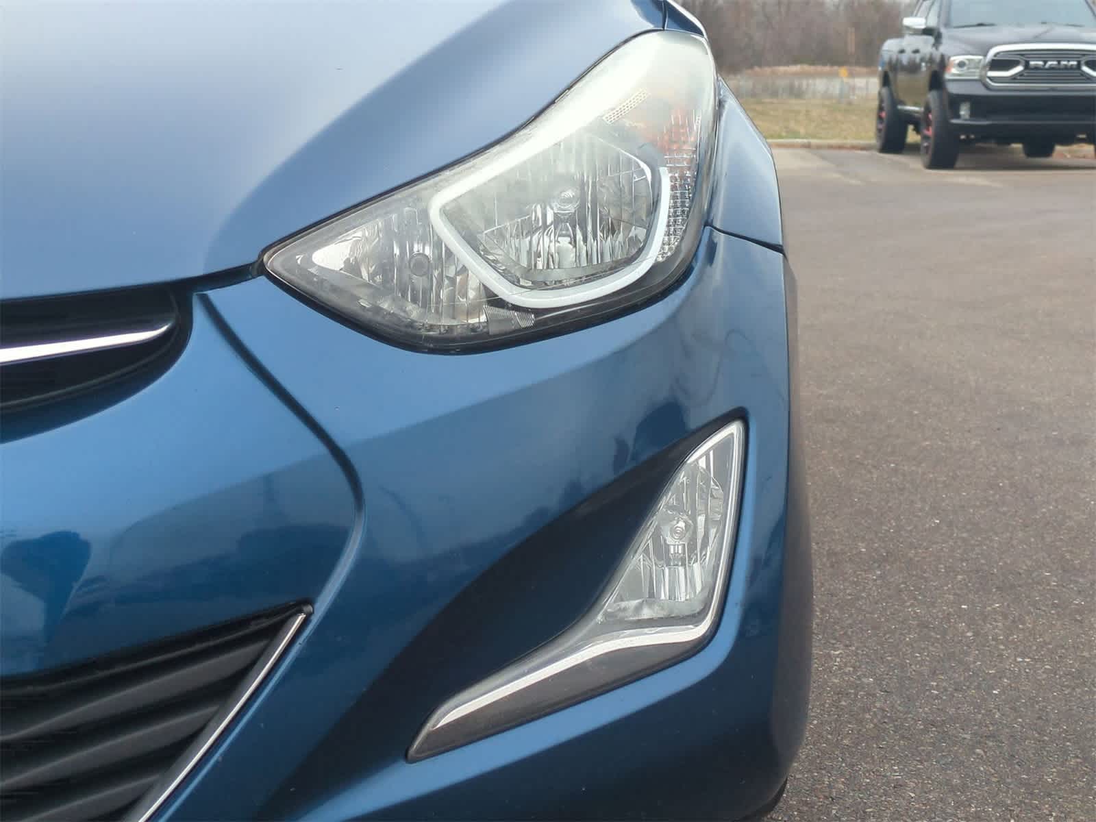 Thumbnail: 2015 Hyundai Elantra - 12