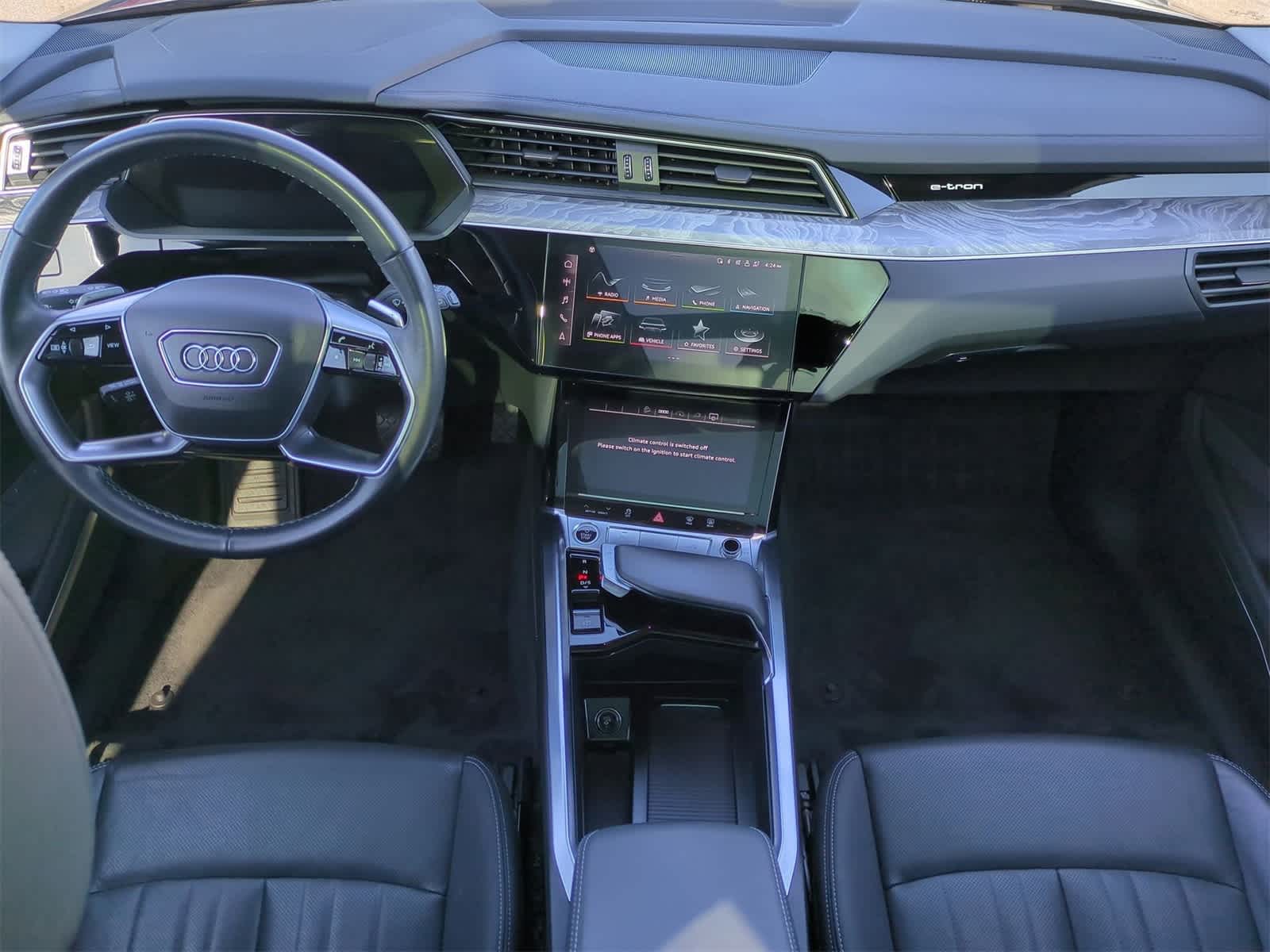Thumbnail: 2022 Audi e-tron - 15