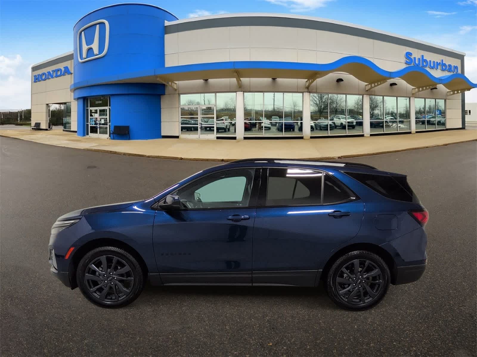 Thumbnail: 2022 Chevrolet Equinox - 5