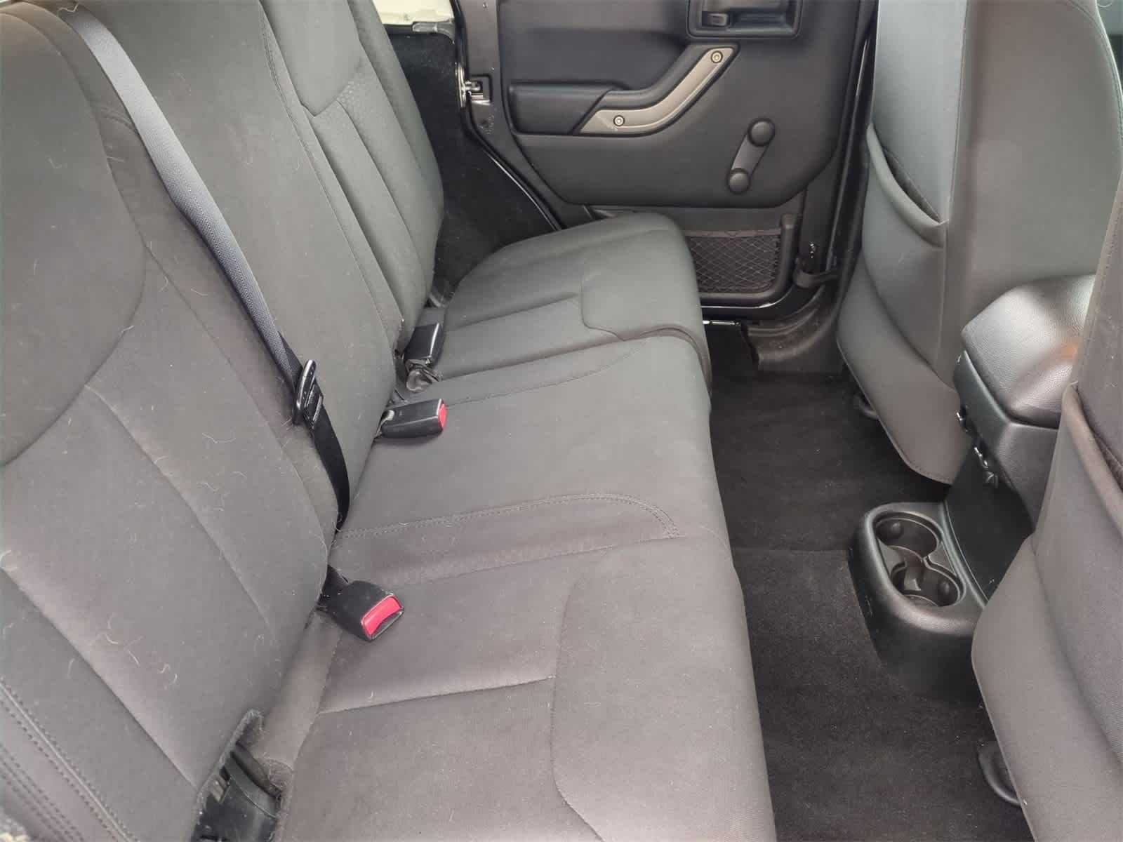 Thumbnail: 2016 Jeep Wrangler - 21