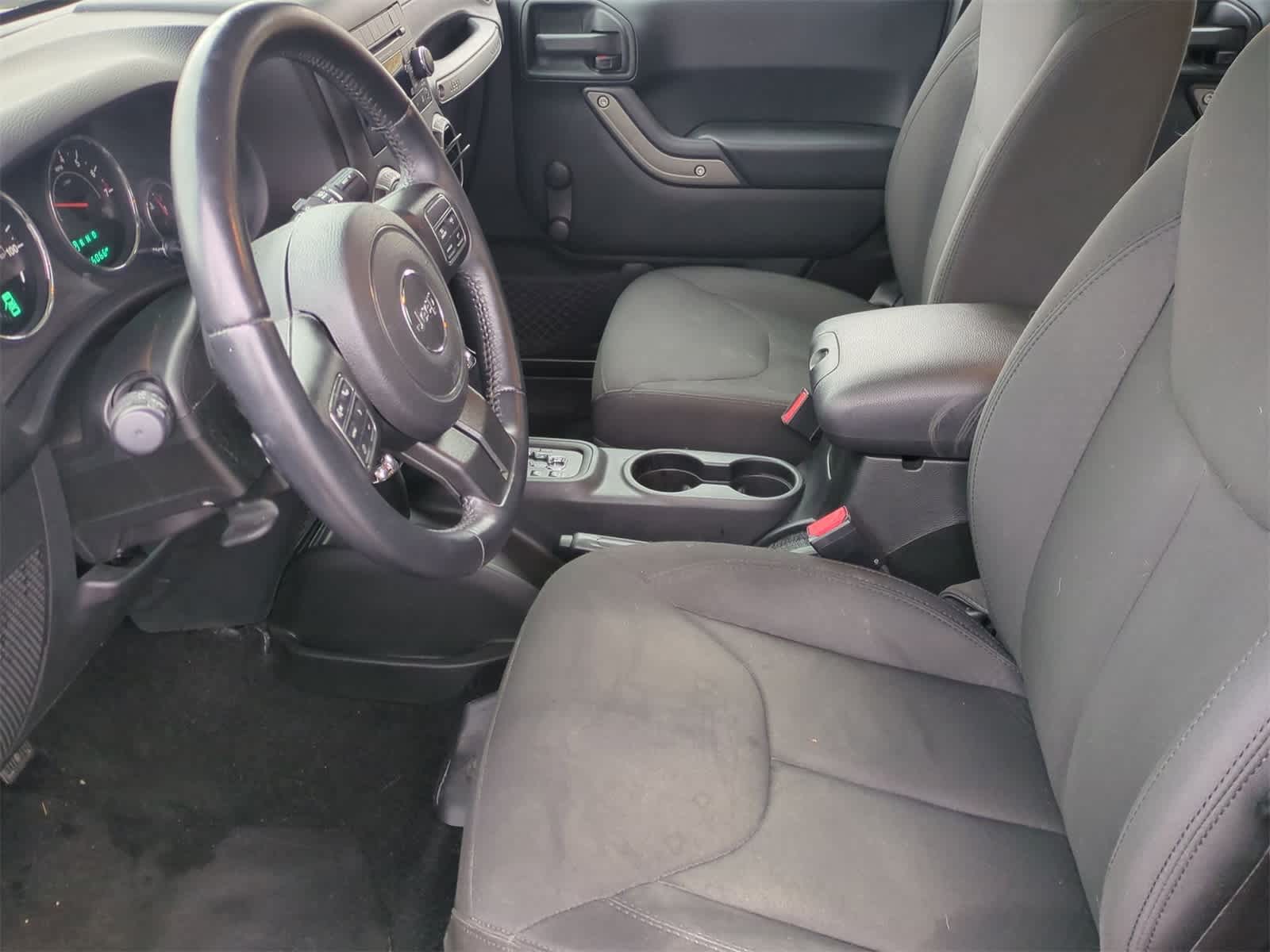 Thumbnail: 2016 Jeep Wrangler - 17