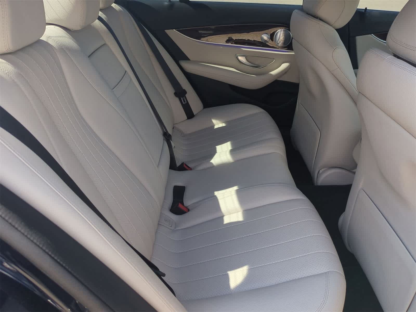 Thumbnail: 2020 Mercedes-Benz E-Class - 21