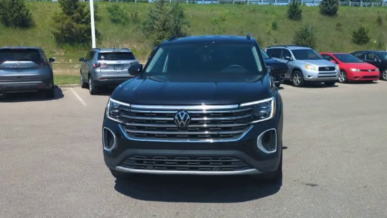 Thumbnail: 2024 Volkswagen Atlas - 3