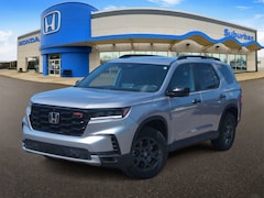 Pre-owned 2025 Honda Pilot TrailSport SUV in Farmington Hills, MI