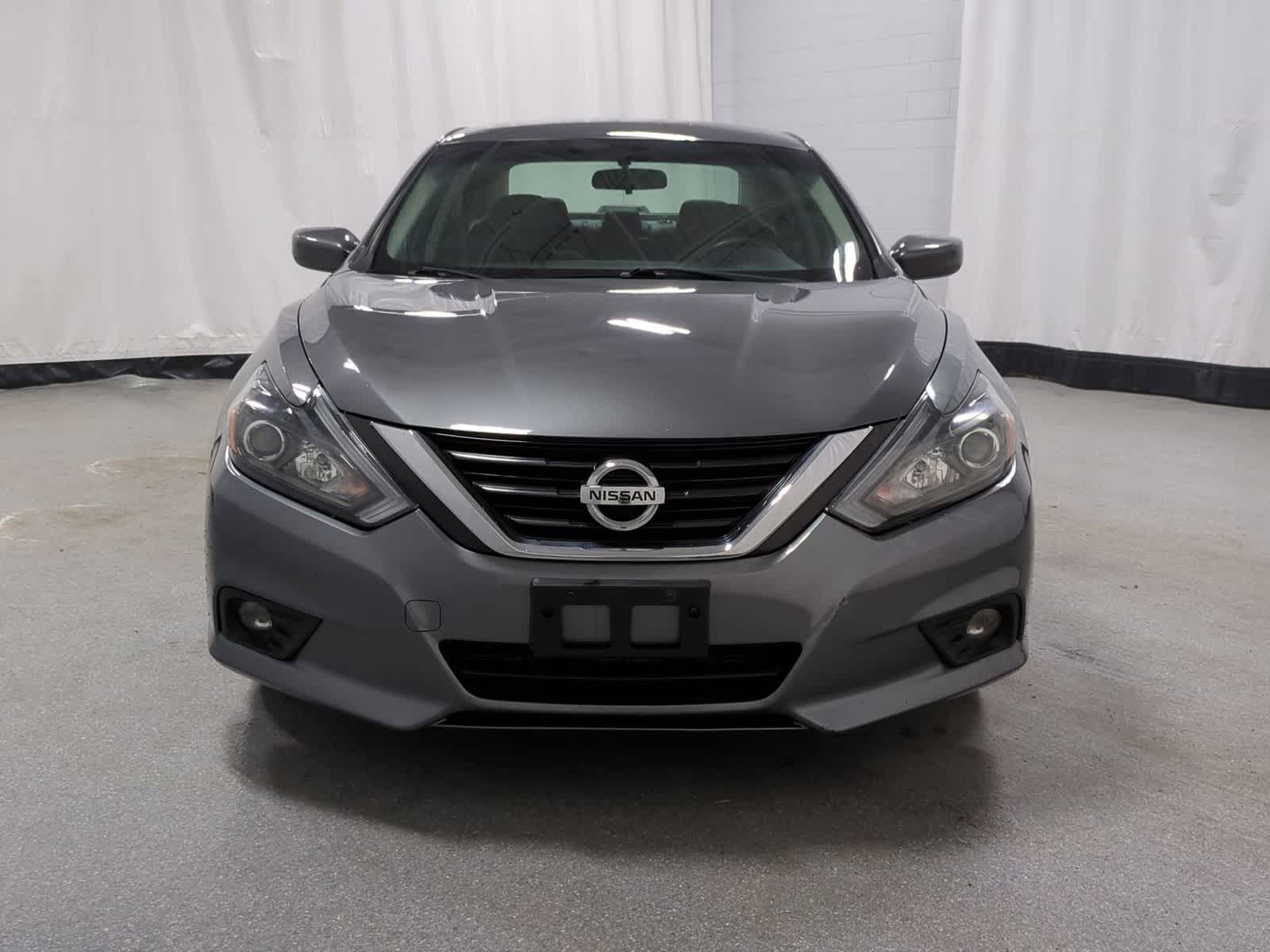 Thumbnail: 2018 Nissan Altima - 17