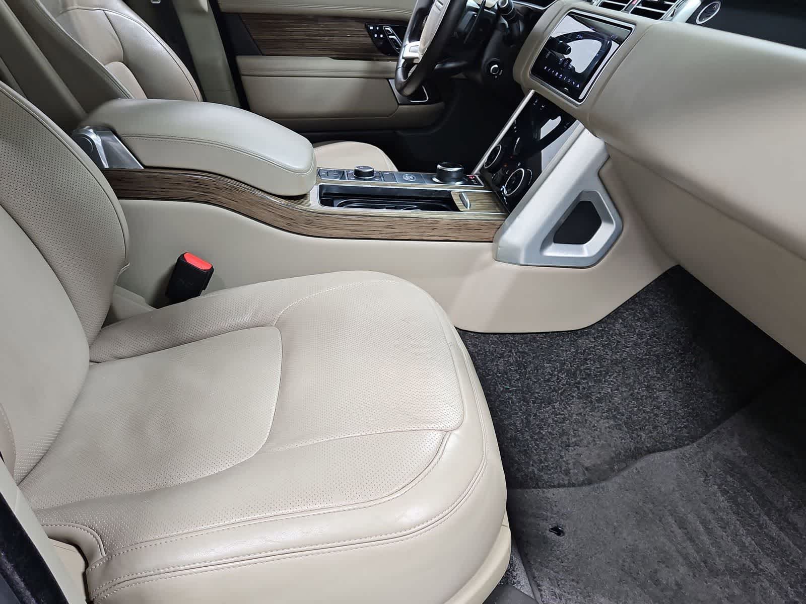 Thumbnail: 2019 Land Rover Range Rover - 21