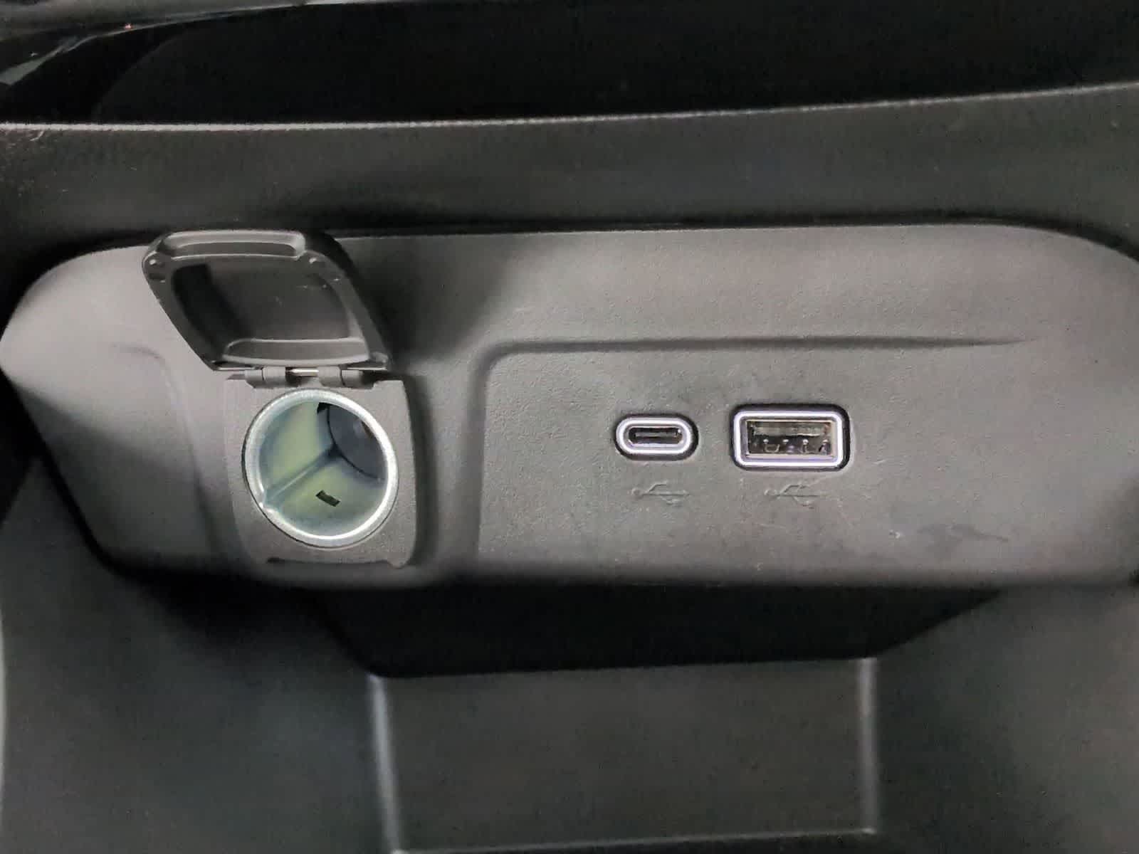 Thumbnail: 2025 Chevrolet Trax - 31