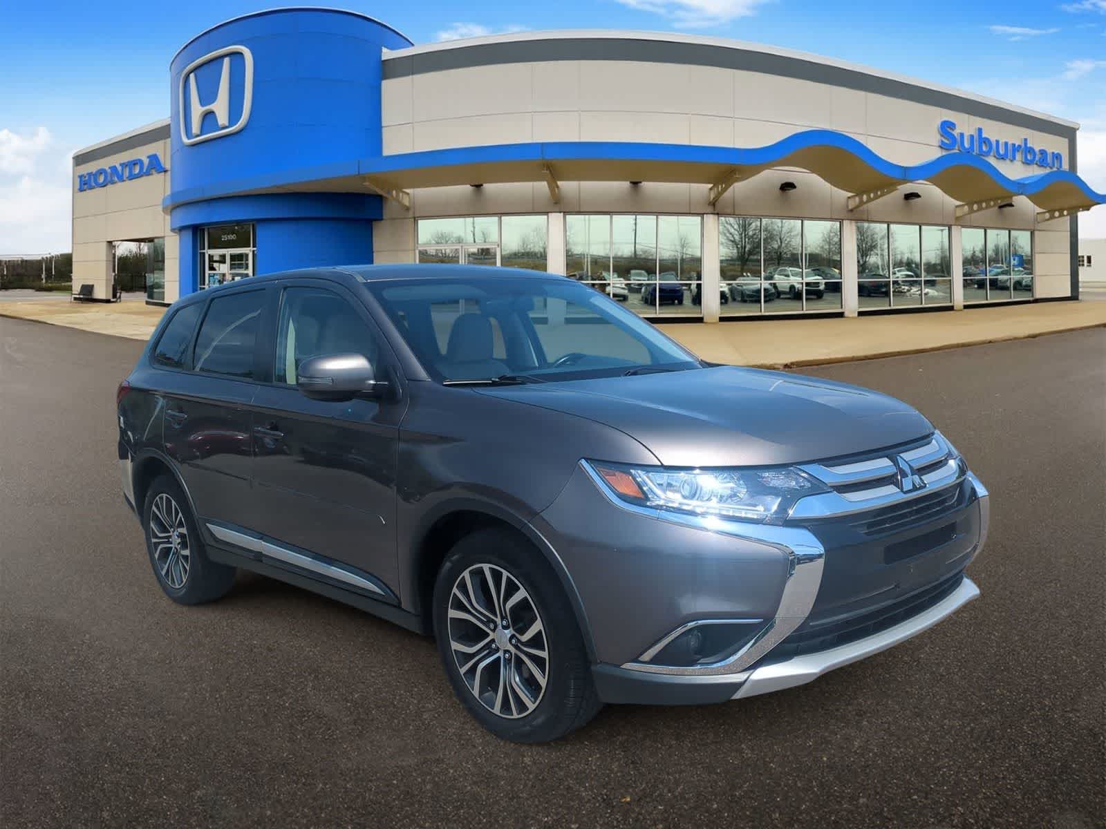 Thumbnail: 2018 Mitsubishi Outlander - 2